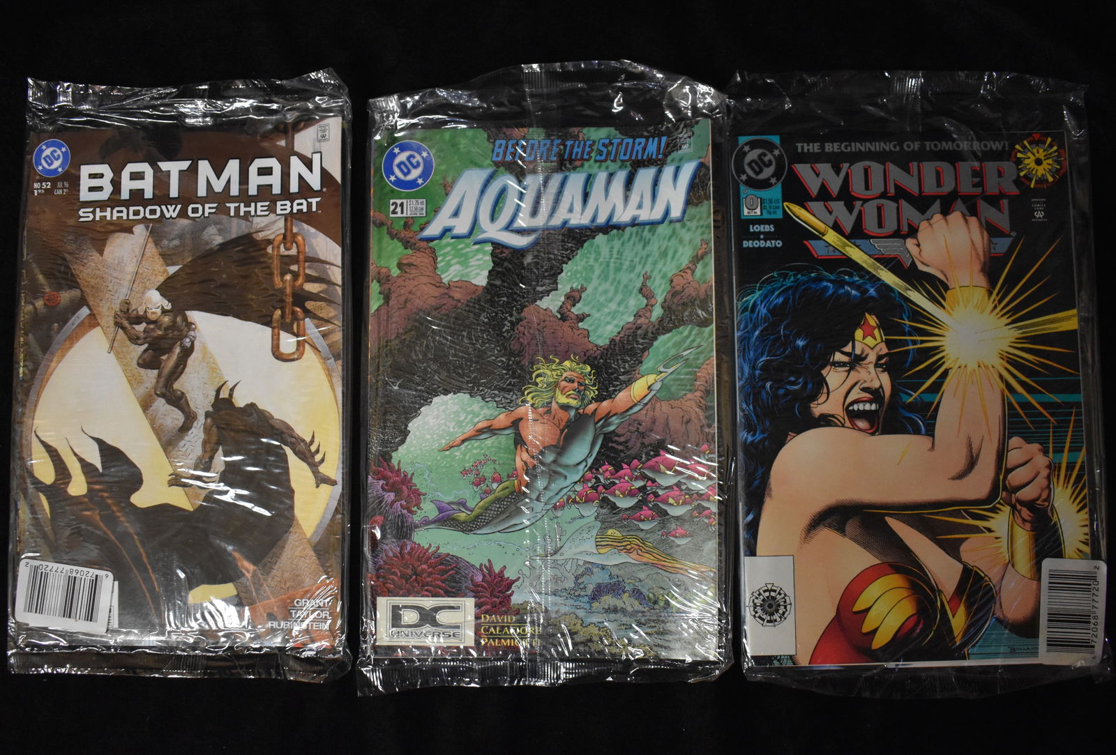 6 Vintage 1990's Comic Books Factory Sealed - Aquaman, Wonder Woman, Batman and Superman (1 of 3)