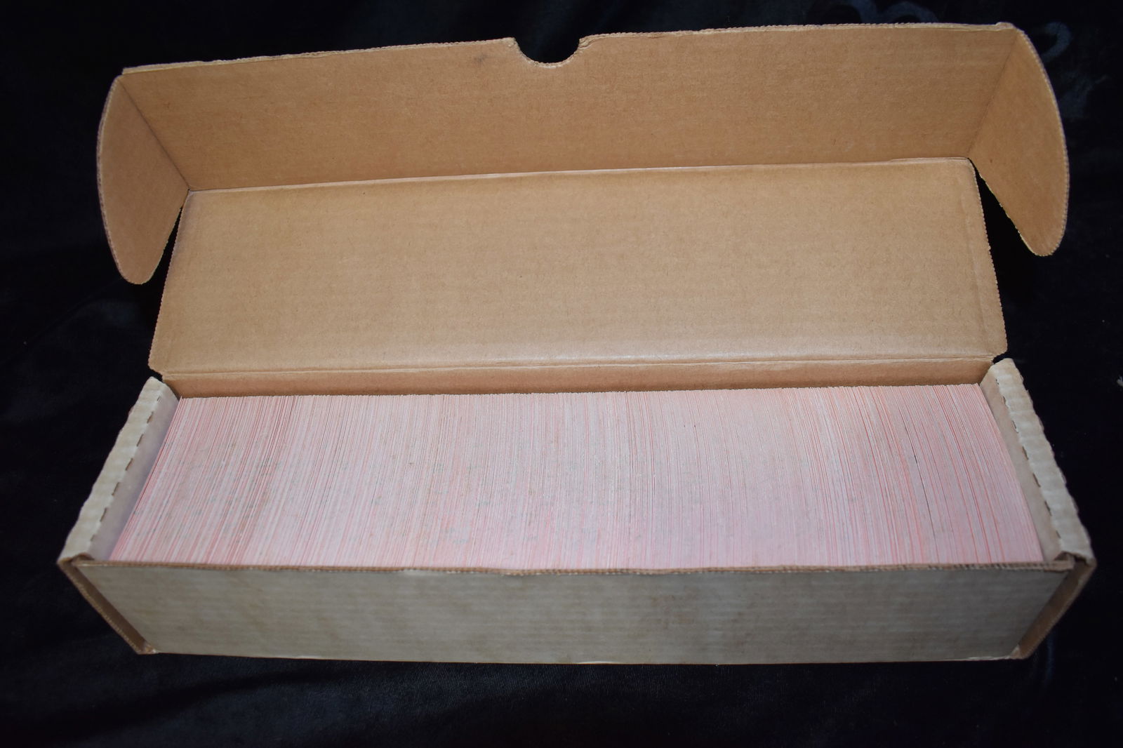 1990 Donruss Baseball Cards Approx 900 Cards in Mint or Near Mint Condition (1 of 4)