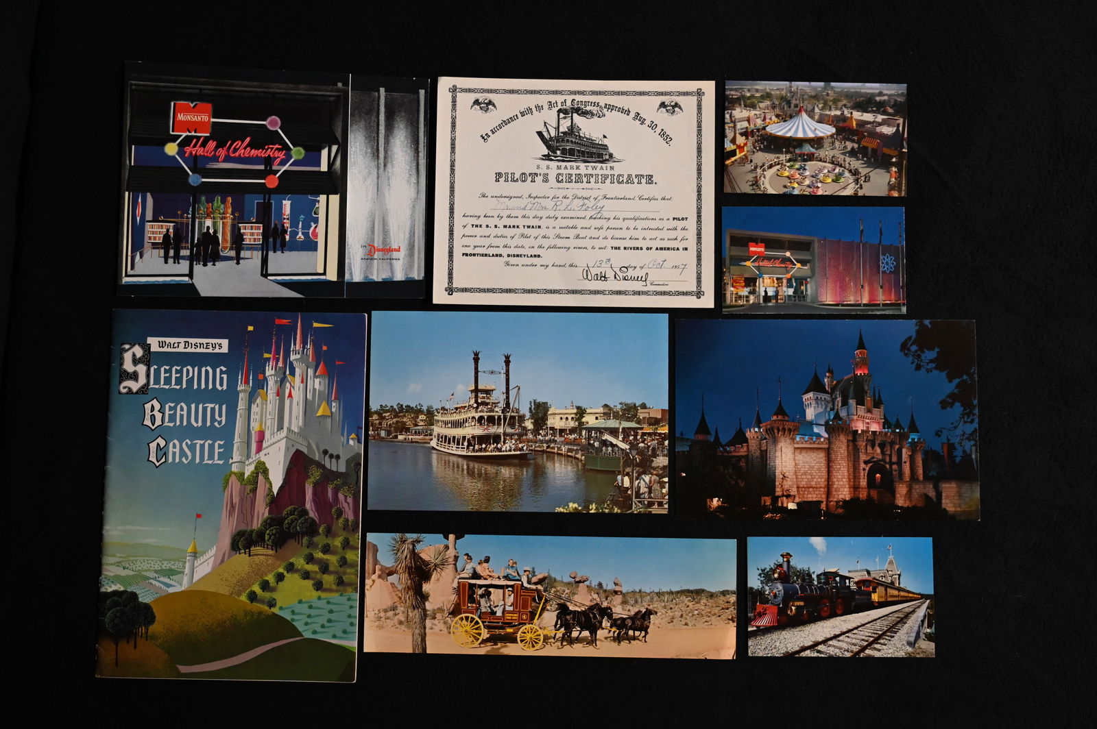 1950's Disneyland Postcards, Books and Pamphlets. (1 of 7)