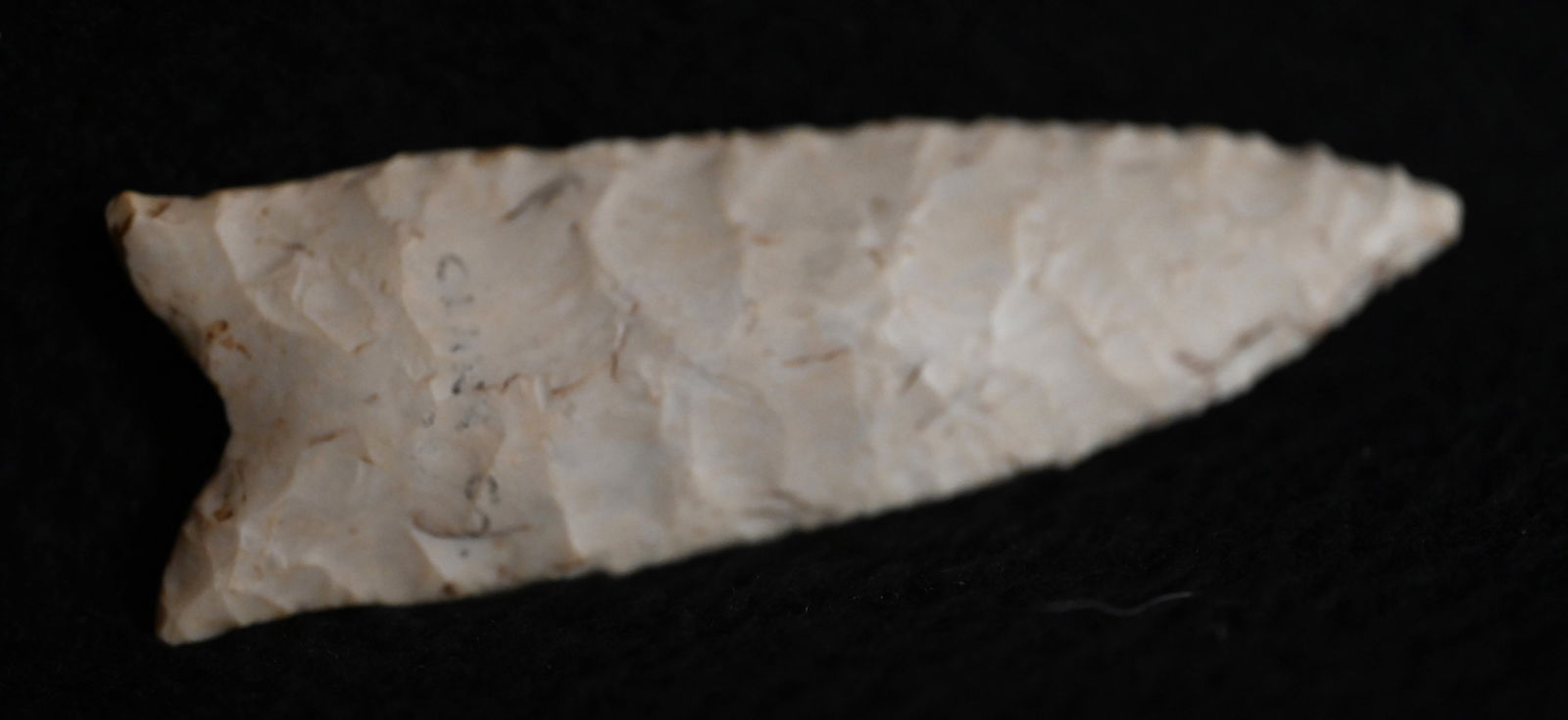 3 9/16" Dalton Arrowhead Found in NE Missouri Ex: John Bender, Matt Lay Collections. (1 of 11)