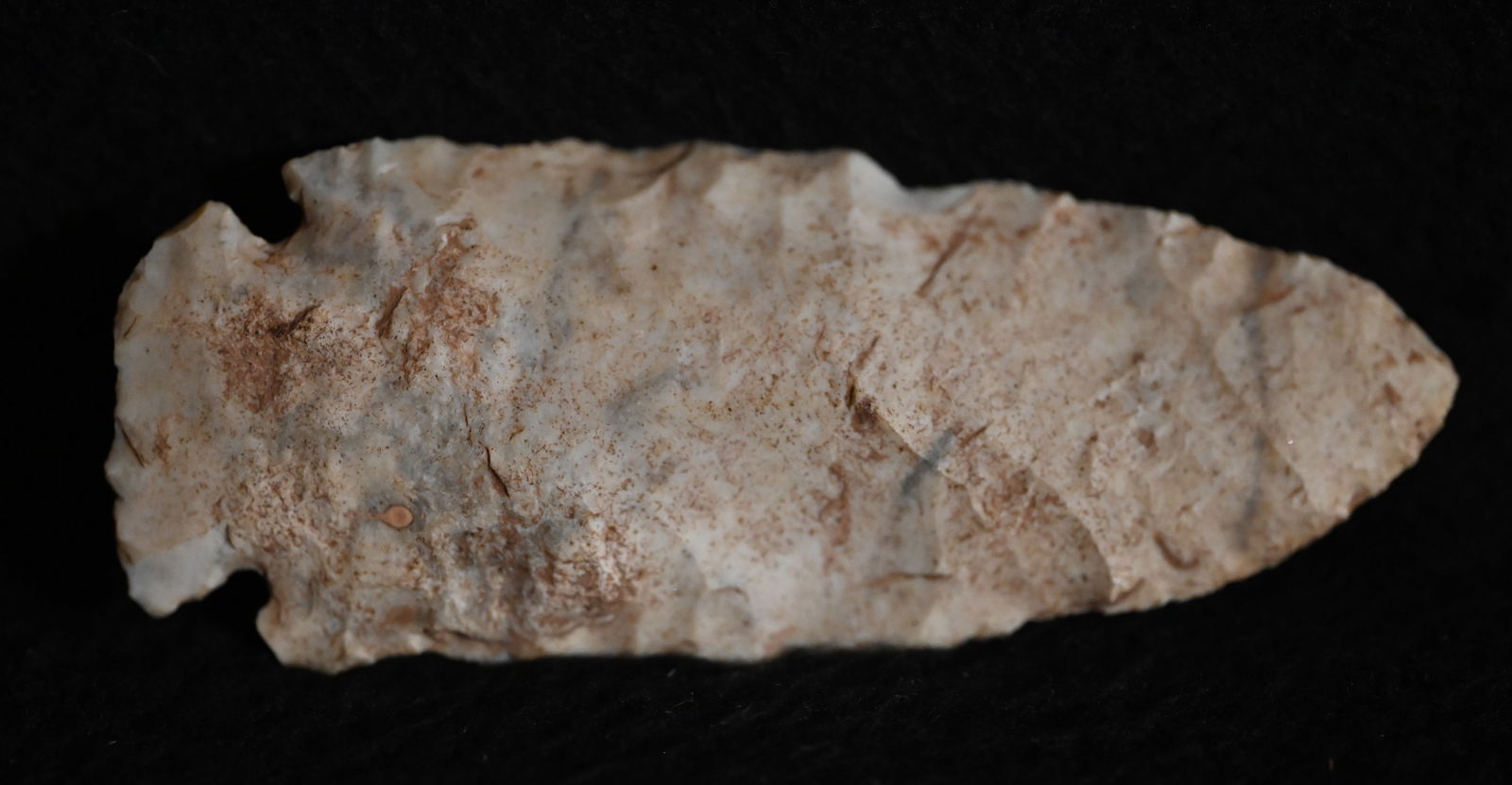 4 3/16" Gibson Arrowhead Found in Lee Co. Iowa.  Ex: James Vroom collection. (1 of 10)