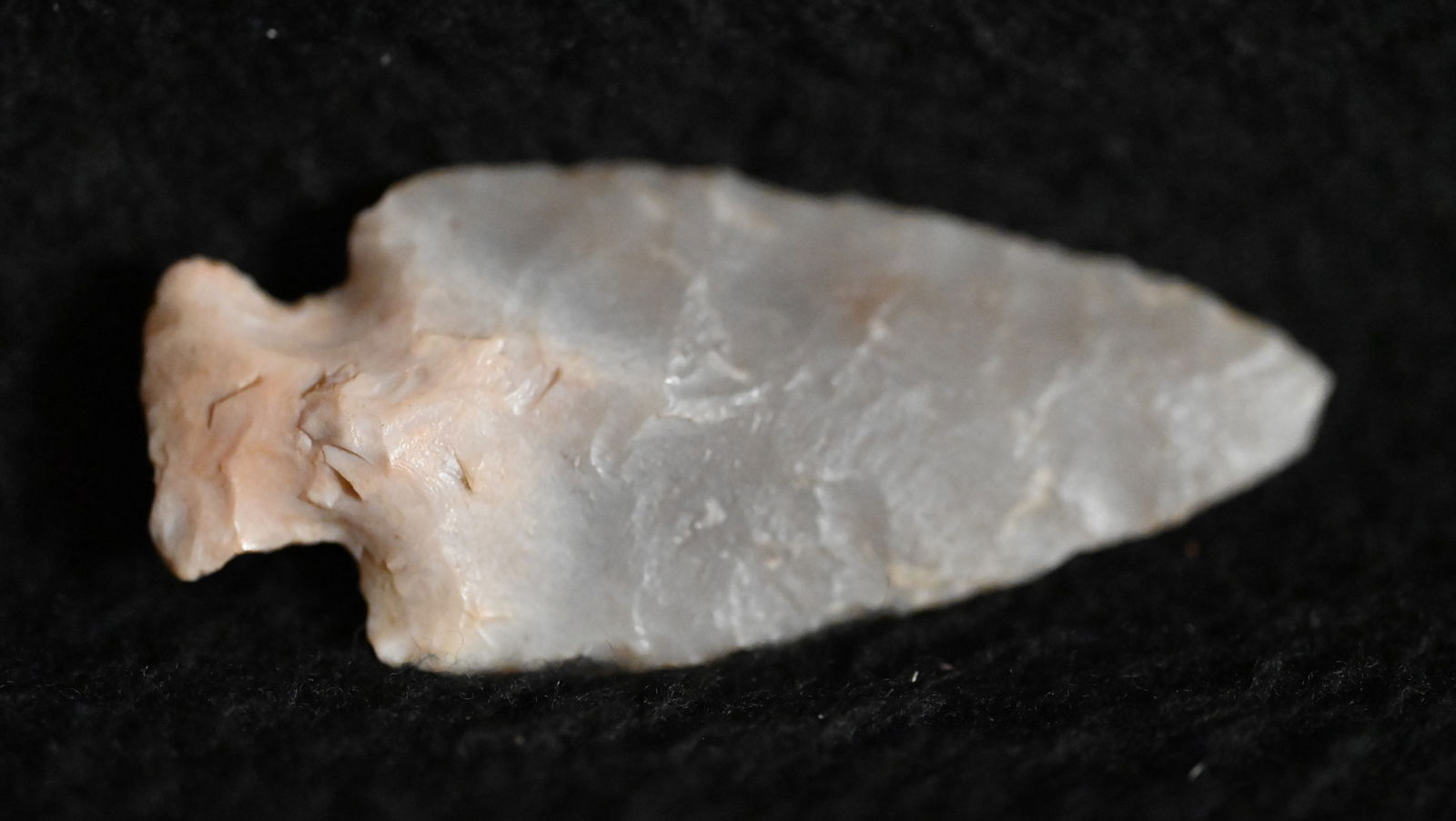 2 1/8" Table Rock Arrowhead Found in Lee Co. Iowa.  Ex: James Vroom Collection. (1 of 10)