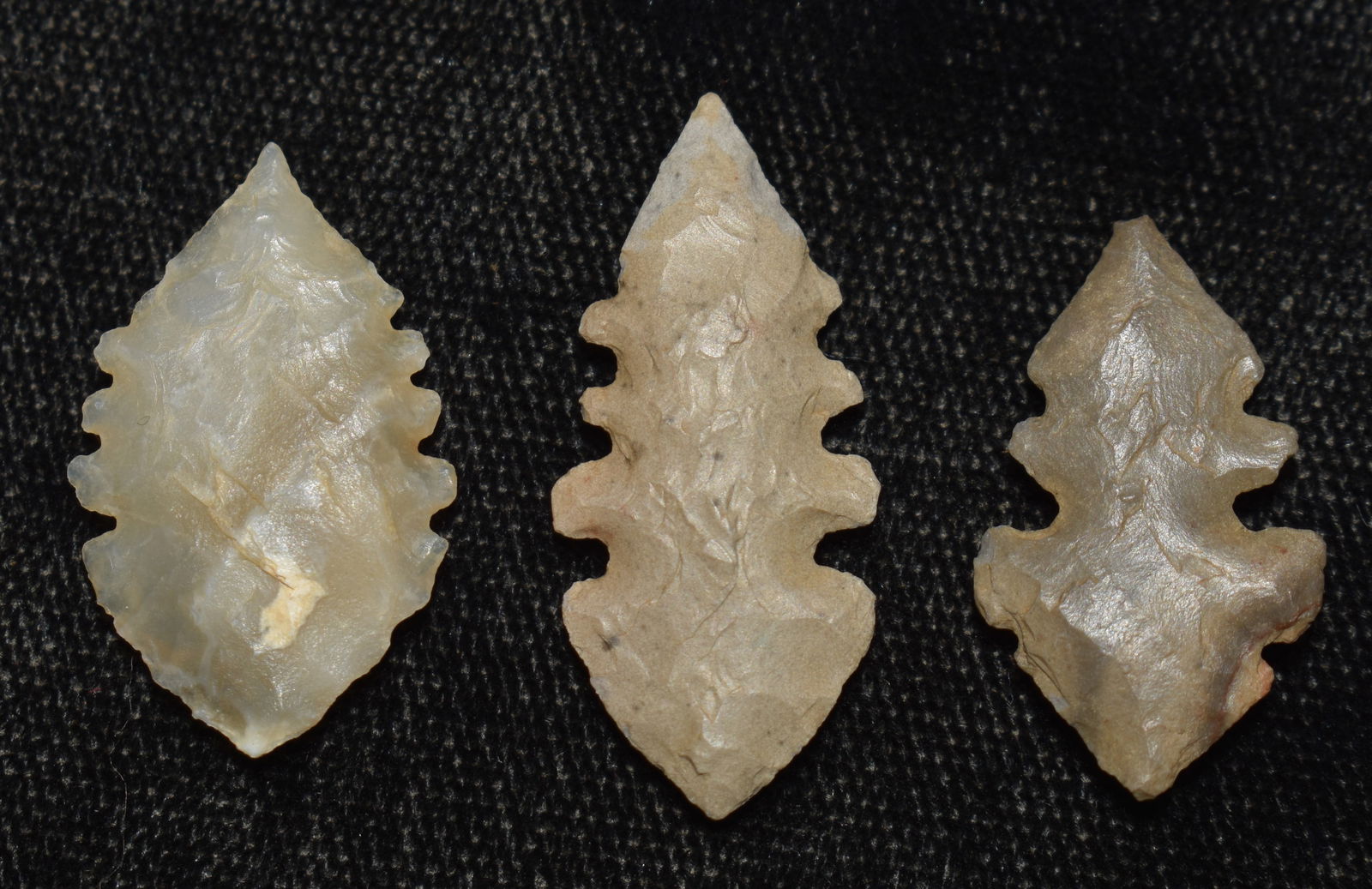 3 Neolithic Eccentric Arrowheads found in Northern Africa (1 of 6)