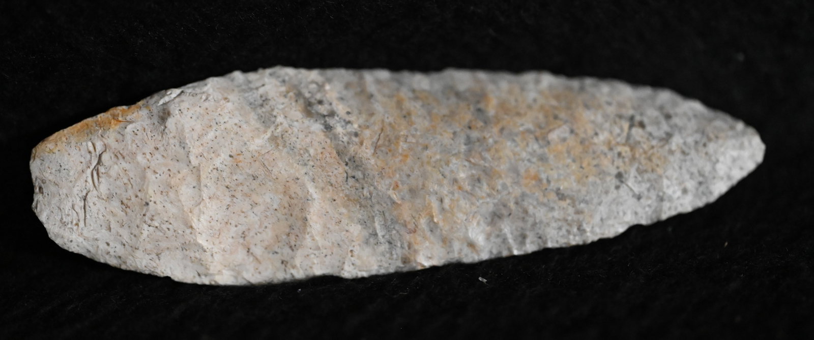 3 5/16" Angostura Found in Clark Co. Missouri Ex: Matt Lay Collection.: 3 5/16" Angostura Found in Clark Co. Missouri Ex: Matt Lay Collection. Key words: Ancient, Prehistoric Native American Indian Artifacts, Arrowheads, Stone Tools