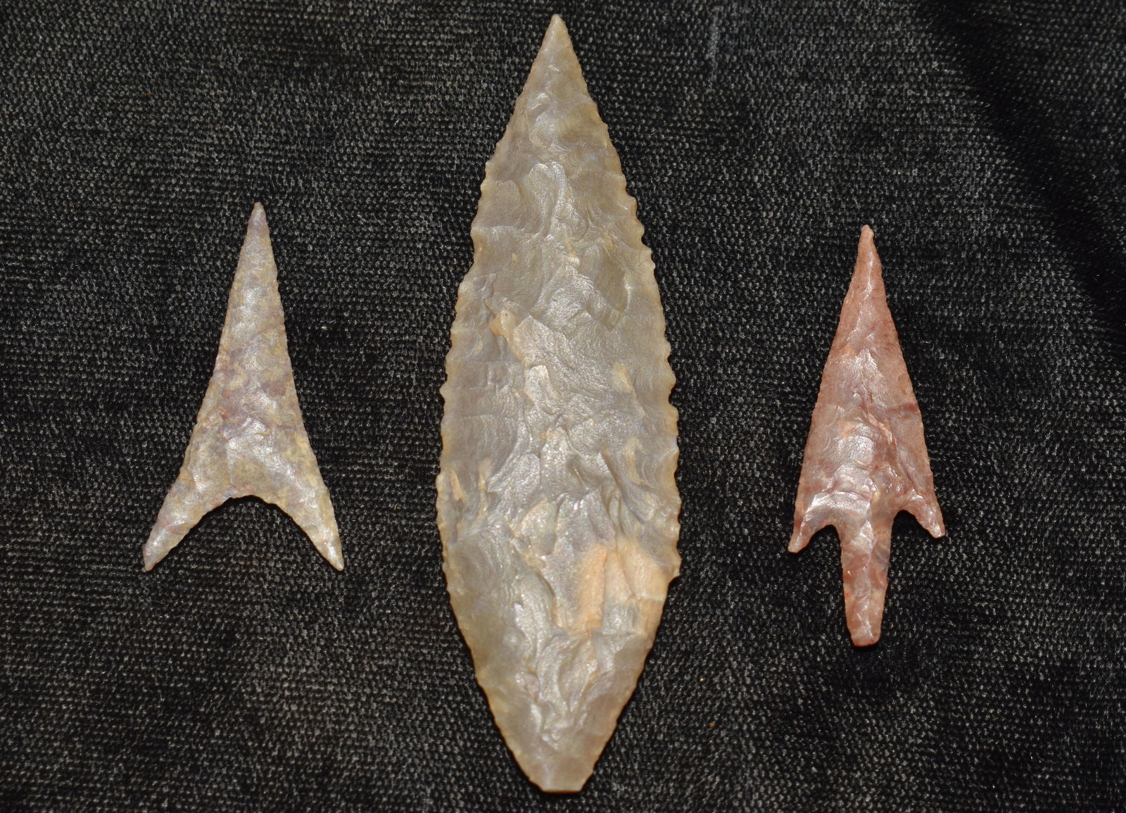 3 Finely Made Neolithic Arrowheads found in Africa - 5/8" to 3 inches (1 of 9)