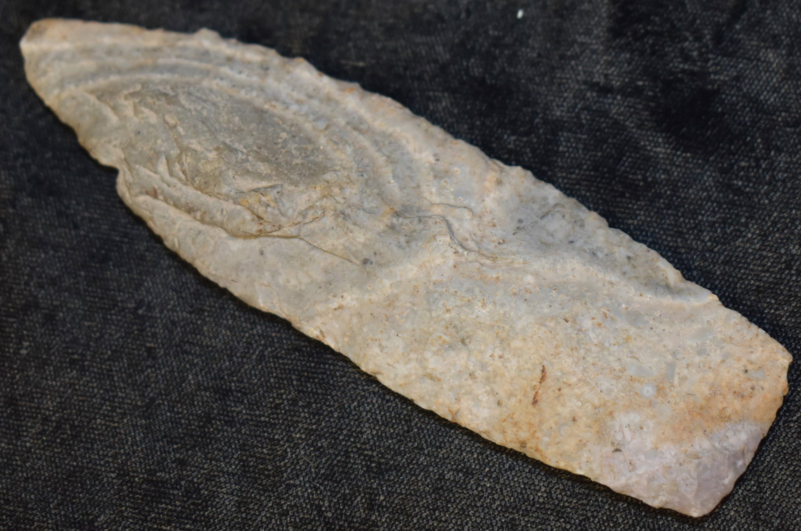 4 3/4" Colorful Sedalia found in Boone County, Missouri by Jason Cook: 4 3/4" Colorful Sedalia found in Boone County, Missouri by Jason Cook. It is easy to see the Indian did his best to make this piece capturing a bullseye that was in the stone. Made of a colorful Burli