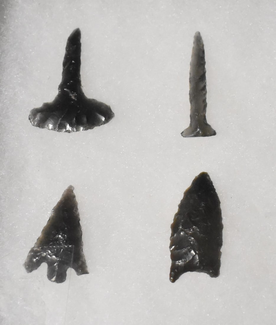 4 Obsidian Arrowheads found in Northern California w/ frame (1 of 4)