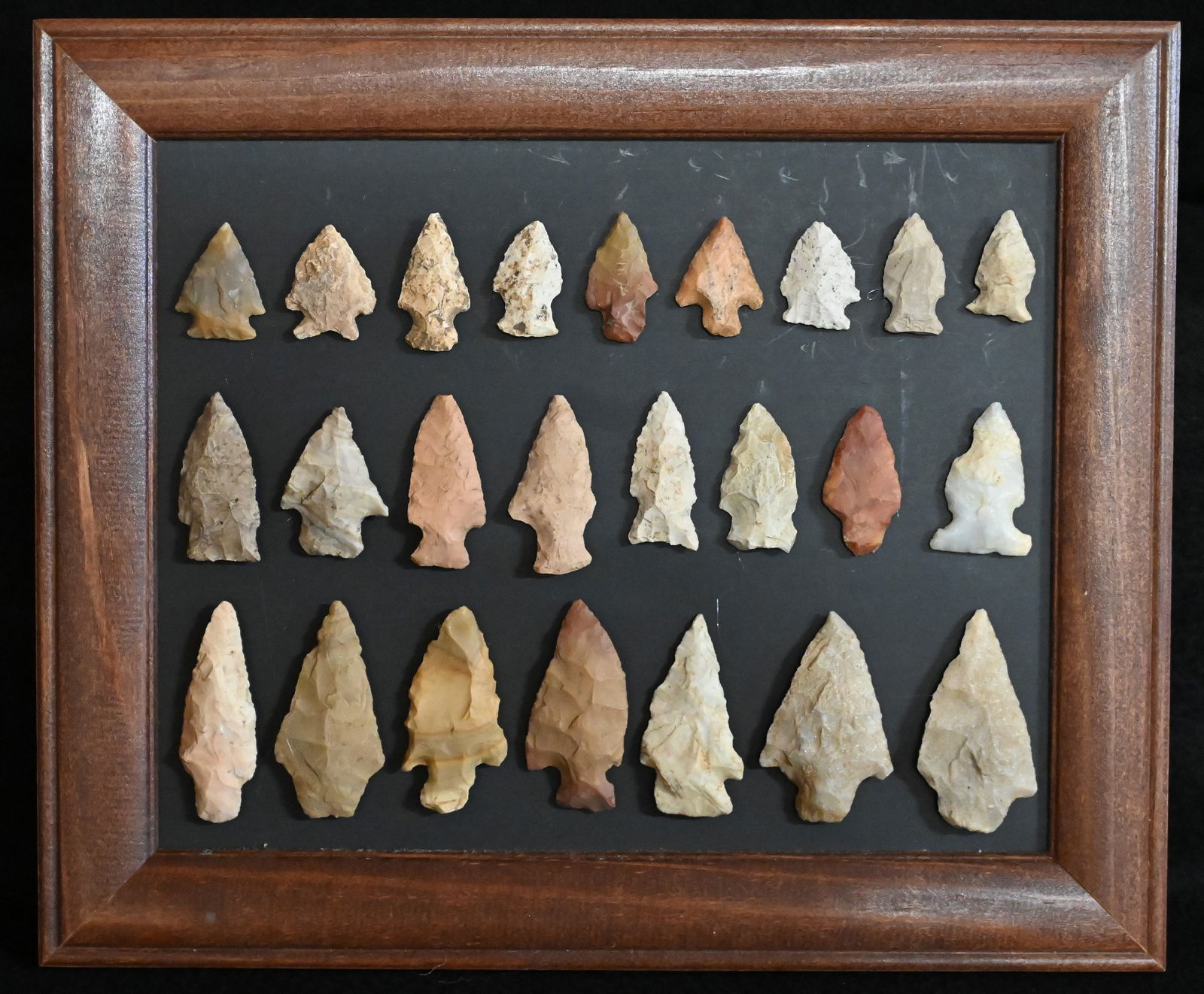 Frame of 24 Arrowheads Found in The Midwest Longest is 2 3/8" Frame is 10 1/4" x 12 1/4". (1 of 5)