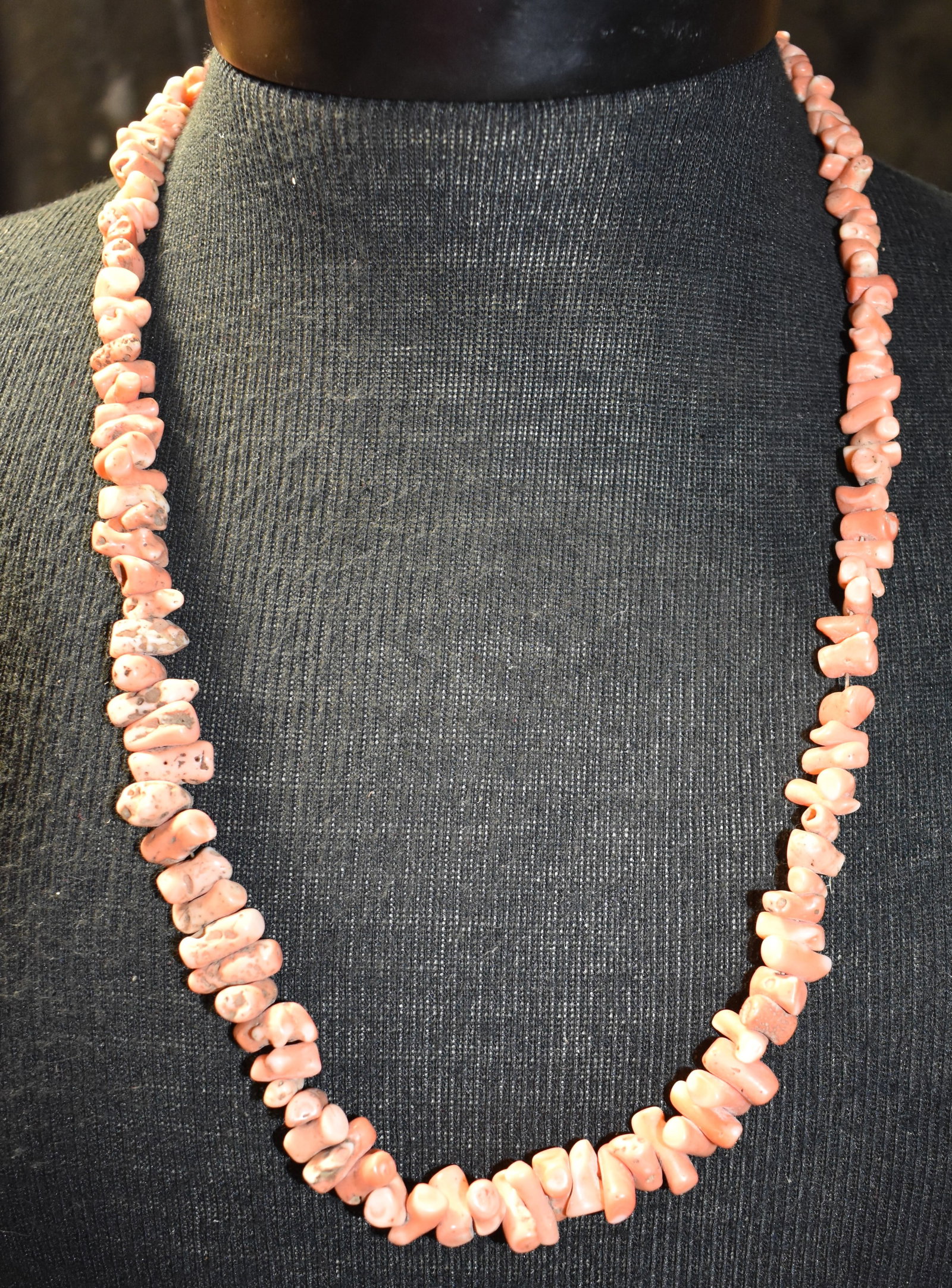 Coral Necklace of 148 Beads From Saudi Arabia.: Coral Necklace of 148 Beads From Saudi Arabia.