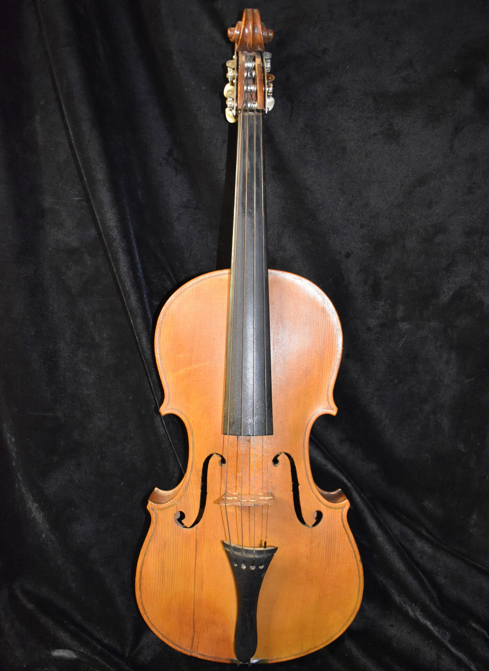 Antonius Stradivarius Violin Copy Made in Germany in a Sears and Roebuck Builtwel Vintage Case. (1 of 13)