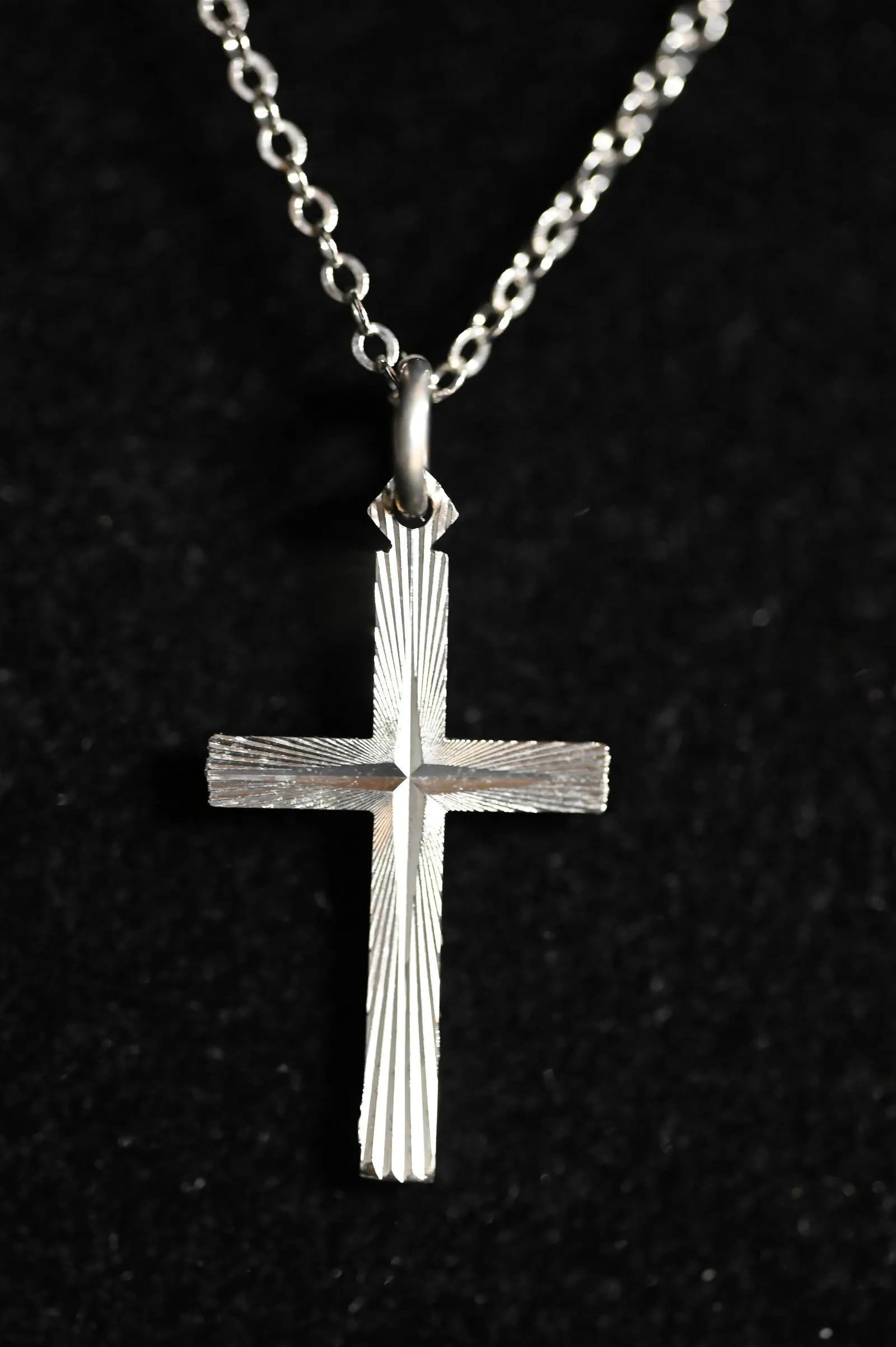 Sterling silver chain with cross (1 of 3)