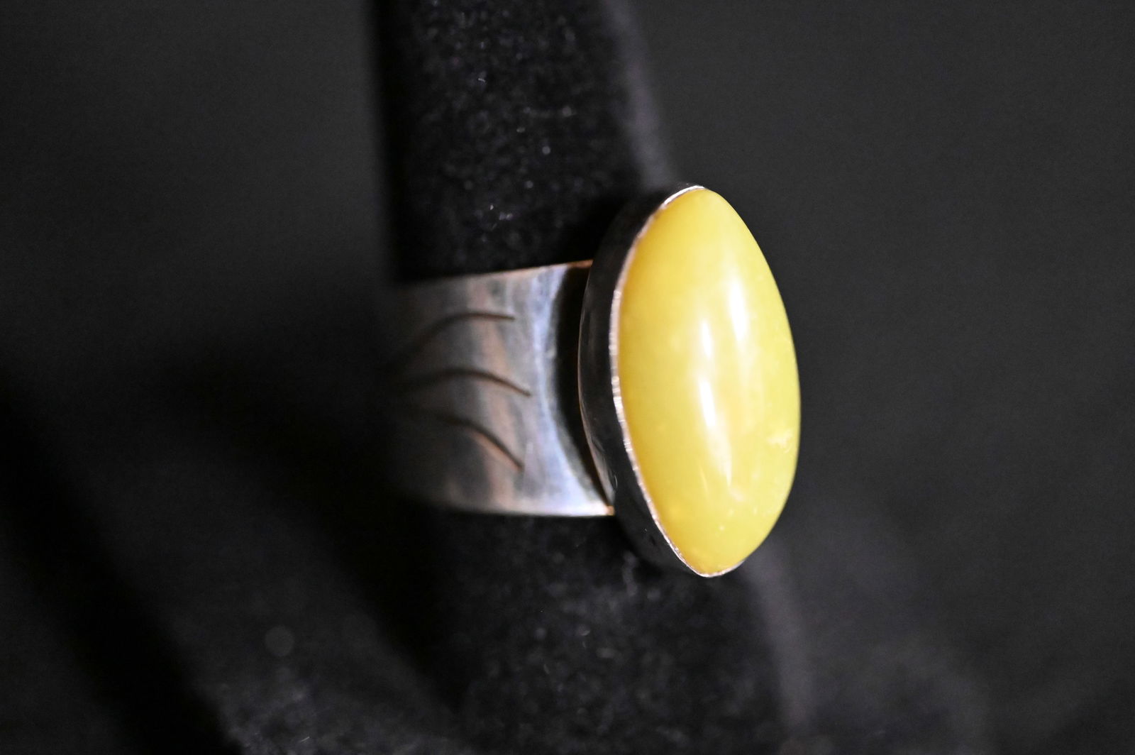 Silver Ring with Green Jade Stone.: Silver Ring with Green Jade Stone.