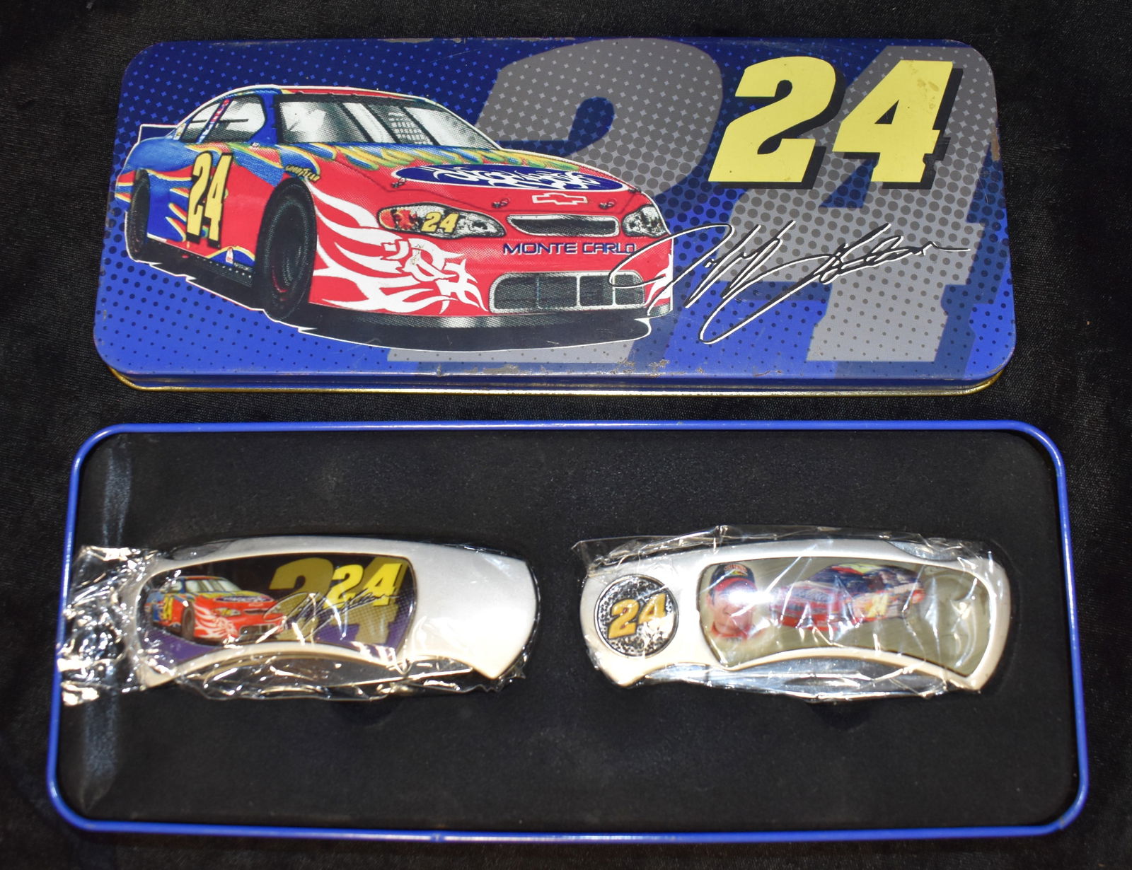 2 Jeff Gordon Collectible Knives in Tin - New in the Box (1 of 4)