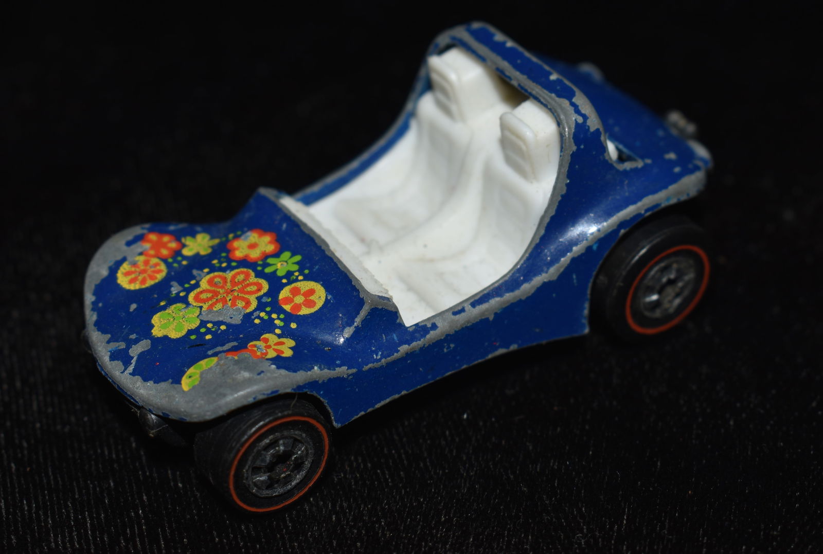 Hot Wheels Redline 1969 Dune Daddy, Blue With Flowers Made