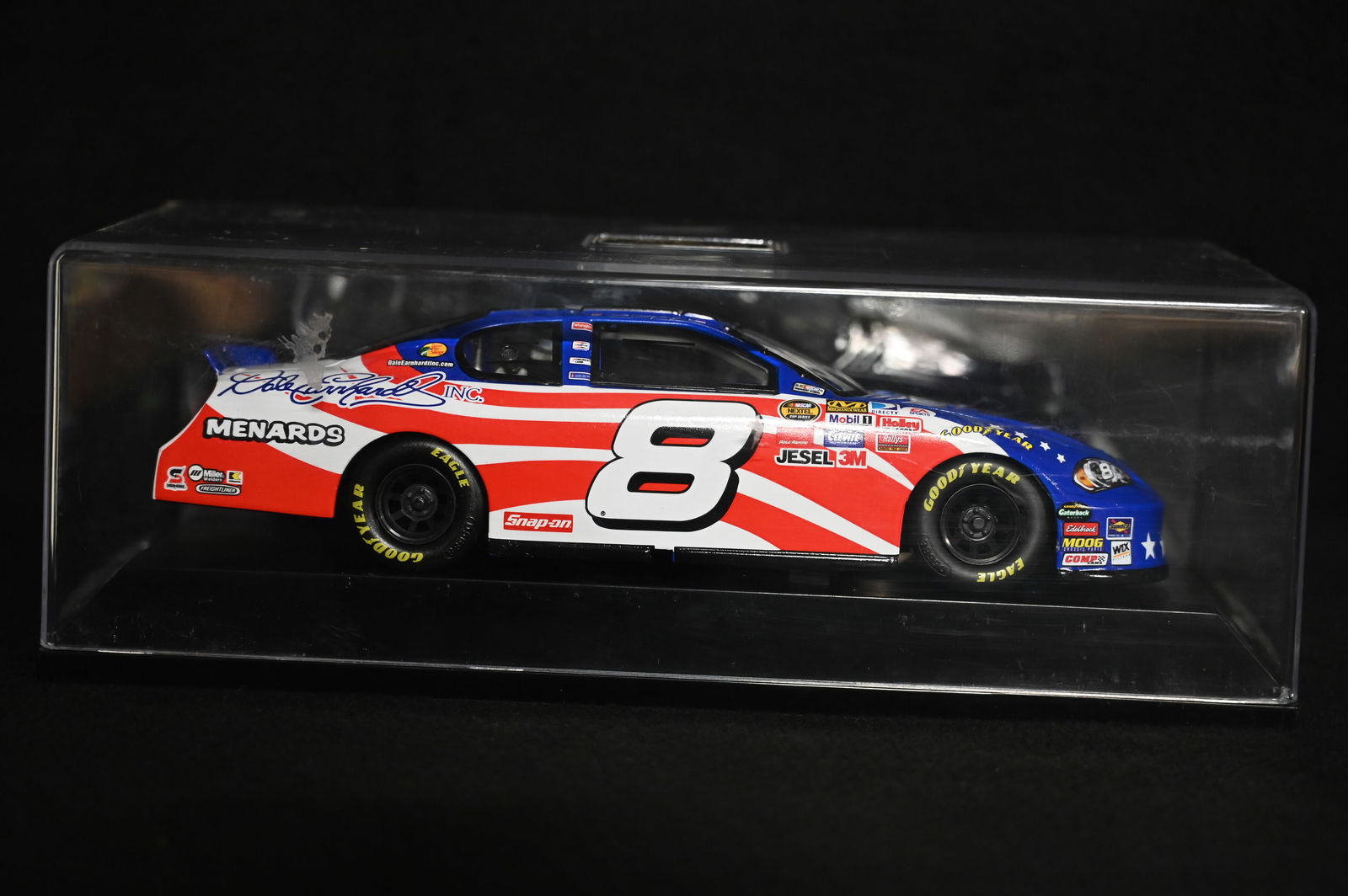 2007 Dale Earnhardt Jr. Red White and Blue Racecar Produced by Motorsports Authentics 1:24 Scale (1 of 7)