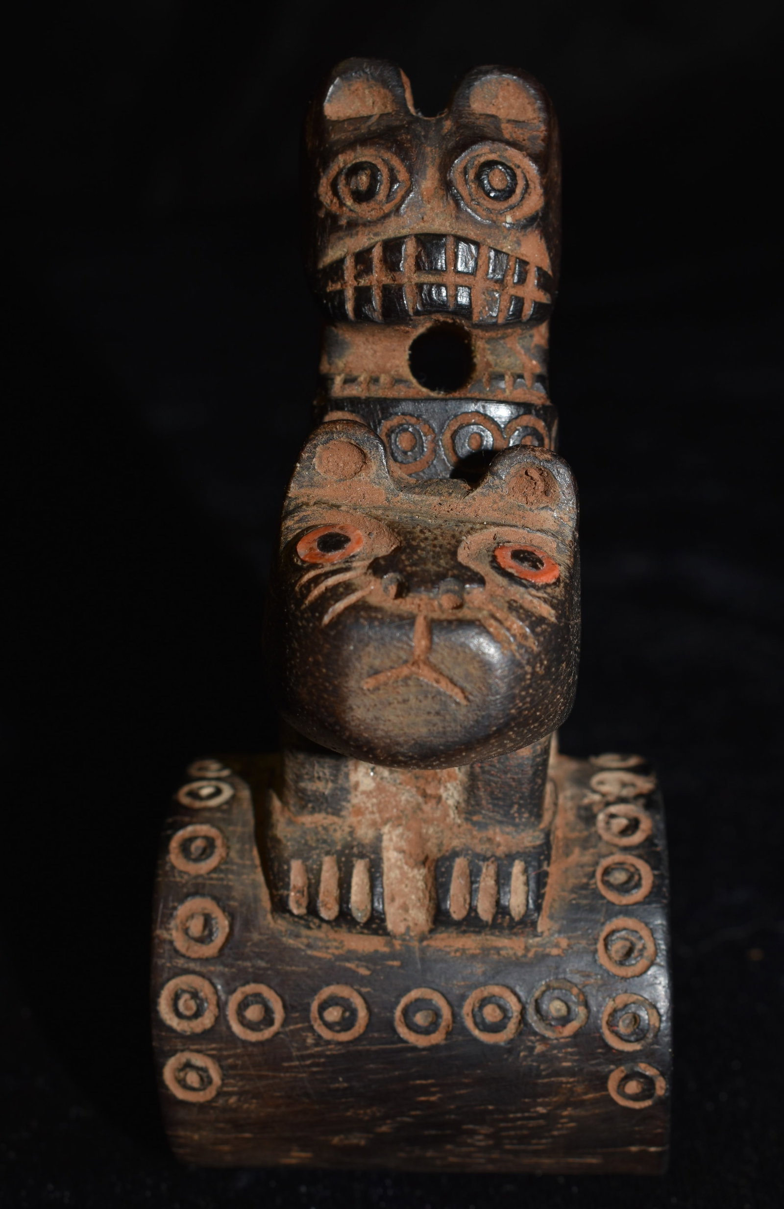Pre-Columbian Incan Jaguar Poisons or Medicine Applicator and Bowl - Wood: Pre-Columbian Incan Poisons or Medicine Applicator and Bowl. This is a rare artifact. We could not find another one like it on the web to compare and identify with. It is hand carved from two pieces o