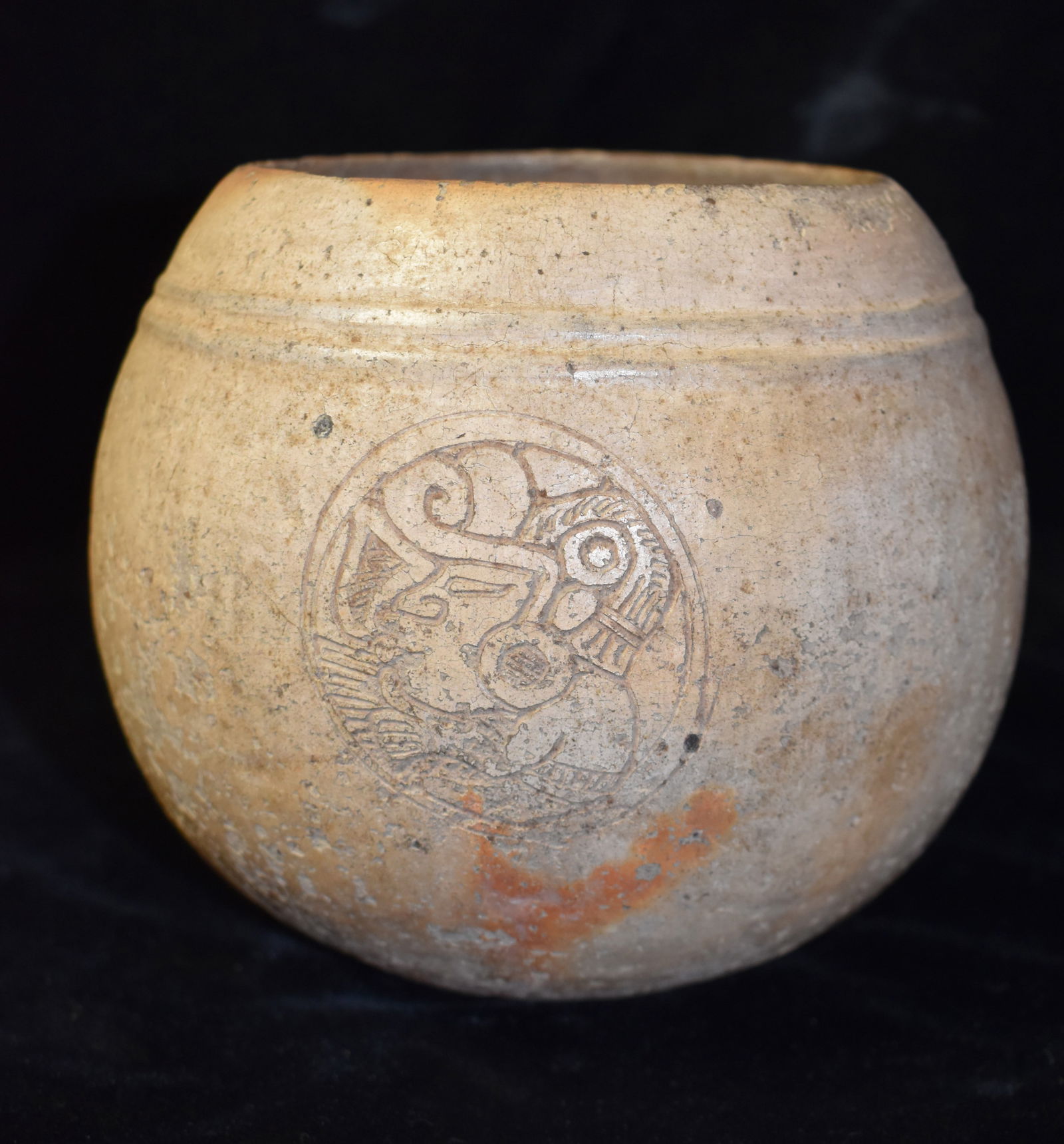 Pre-Columbian Mayan Etched God Figure Pottery Vessel  300 BC Positive Oxygen Plumbate (1 of 10)
