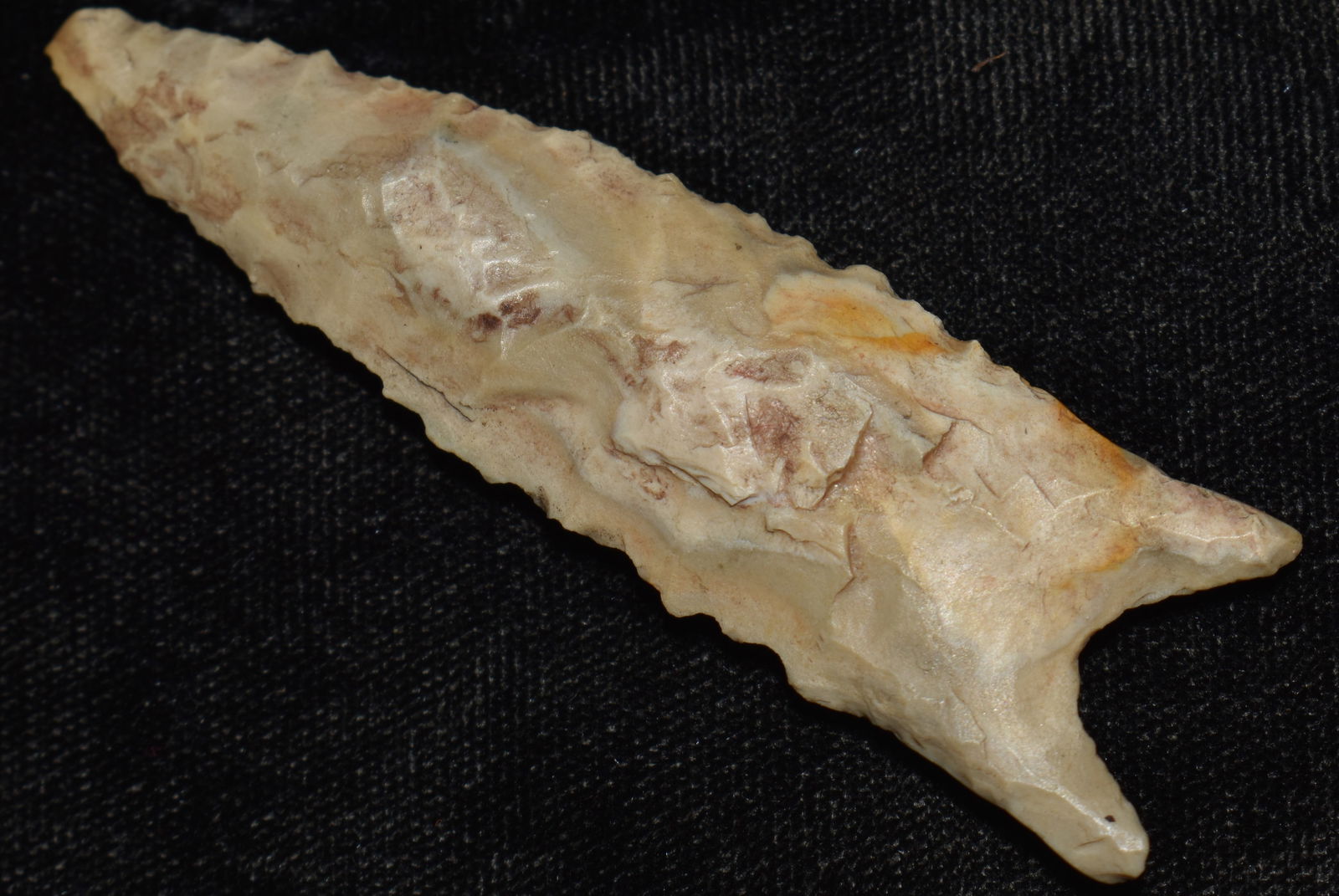 18 Framed Arrowheads Found in Lee Co. Iowa Longest is 2 15/16 inches. (1 of 7)