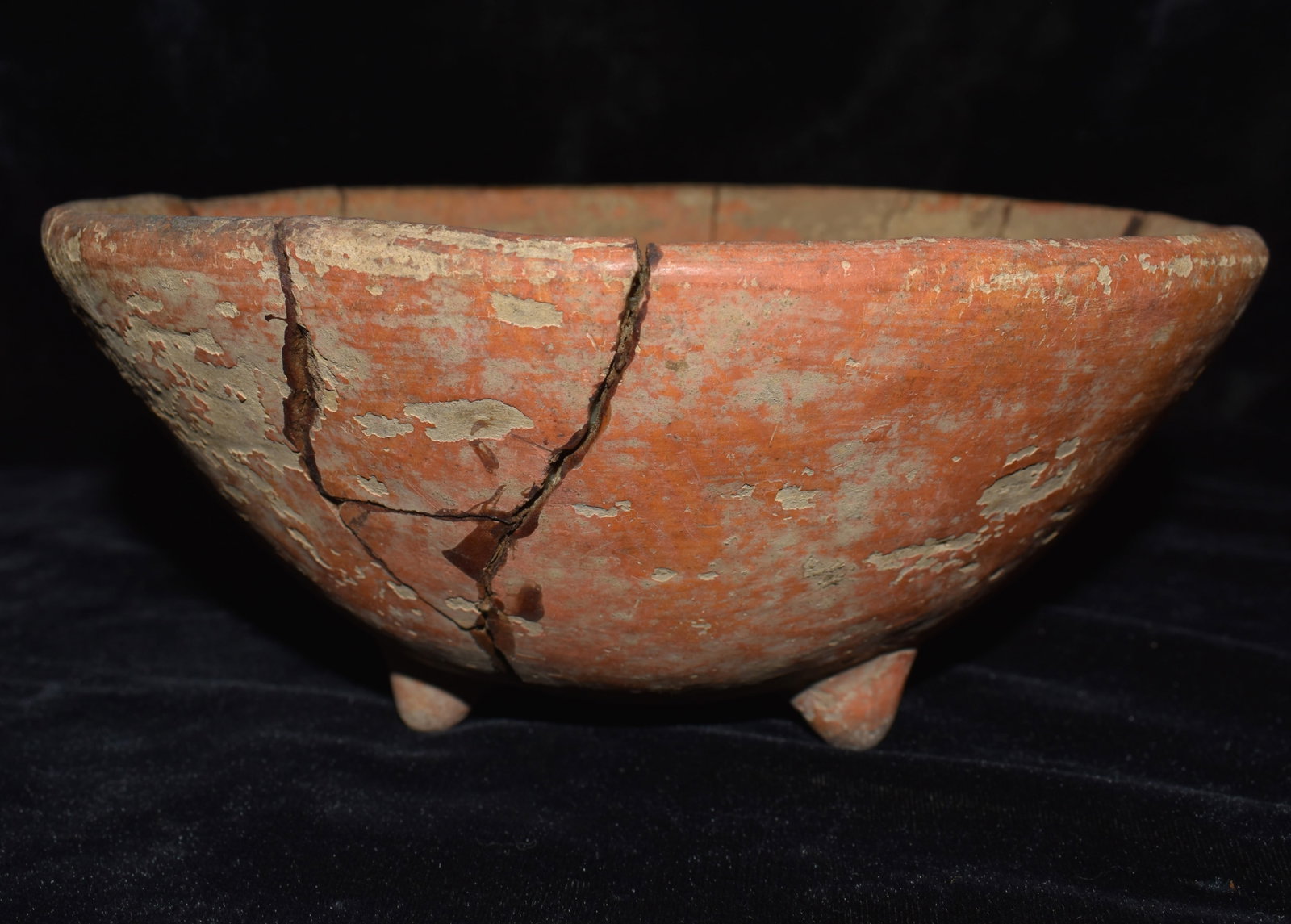Faintly Patterned Pre-Columbian Mayan Tripod Pottery Vessel Circa 2000 BP: Usulutan Ware Faintly Patterned Pre-Columbian Mayan Tripod Pottery Vessel. Time and the elements have faded the geometric patterns which are found on the outside and inside of this vessel. It is 99% p