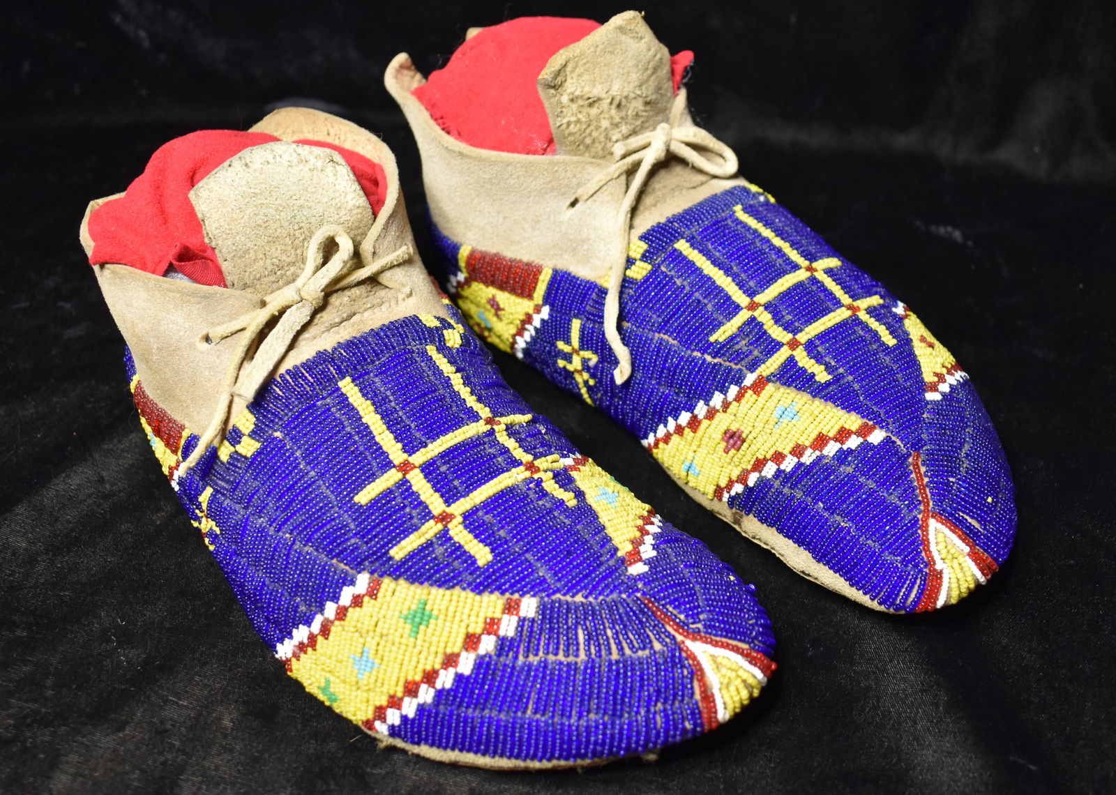 Southern Cheyenne Moccasins Fully Beaded Uppers on Buffalo Hide circa 1880 (1 of 11)