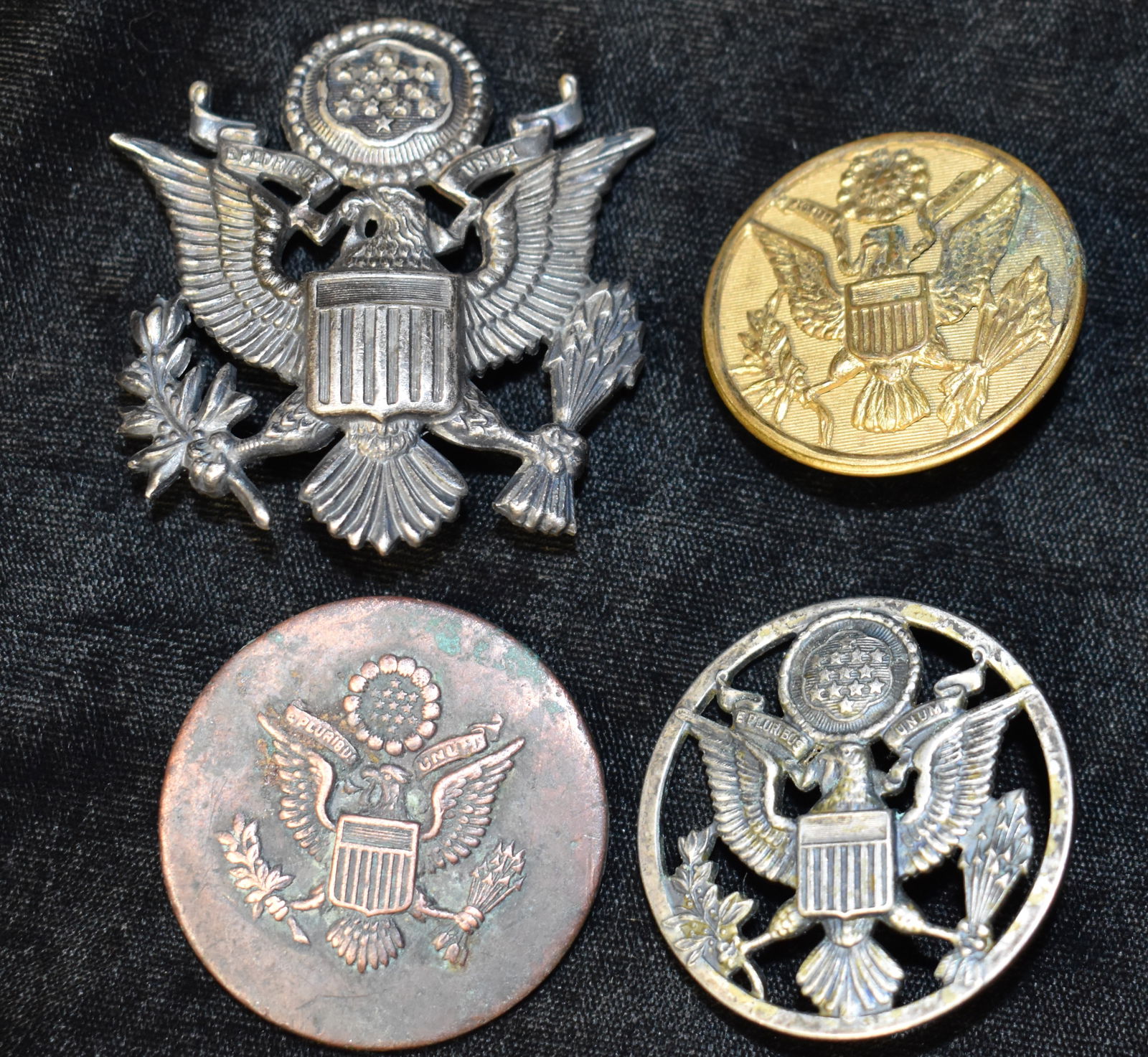 4 Large Antique Military E Pluribus Unum Eagle Insignia Buttons or Pins (1 of 7)