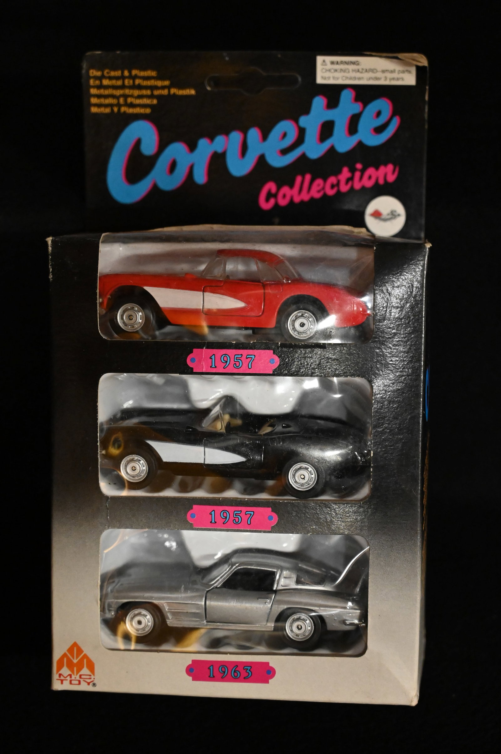 Maisto Corvette Collection 1/32 scale 3 cars by M.C. Toy.: Maisto Corvette Collection 1/32 scale 3 cars by M.C. Toy.
