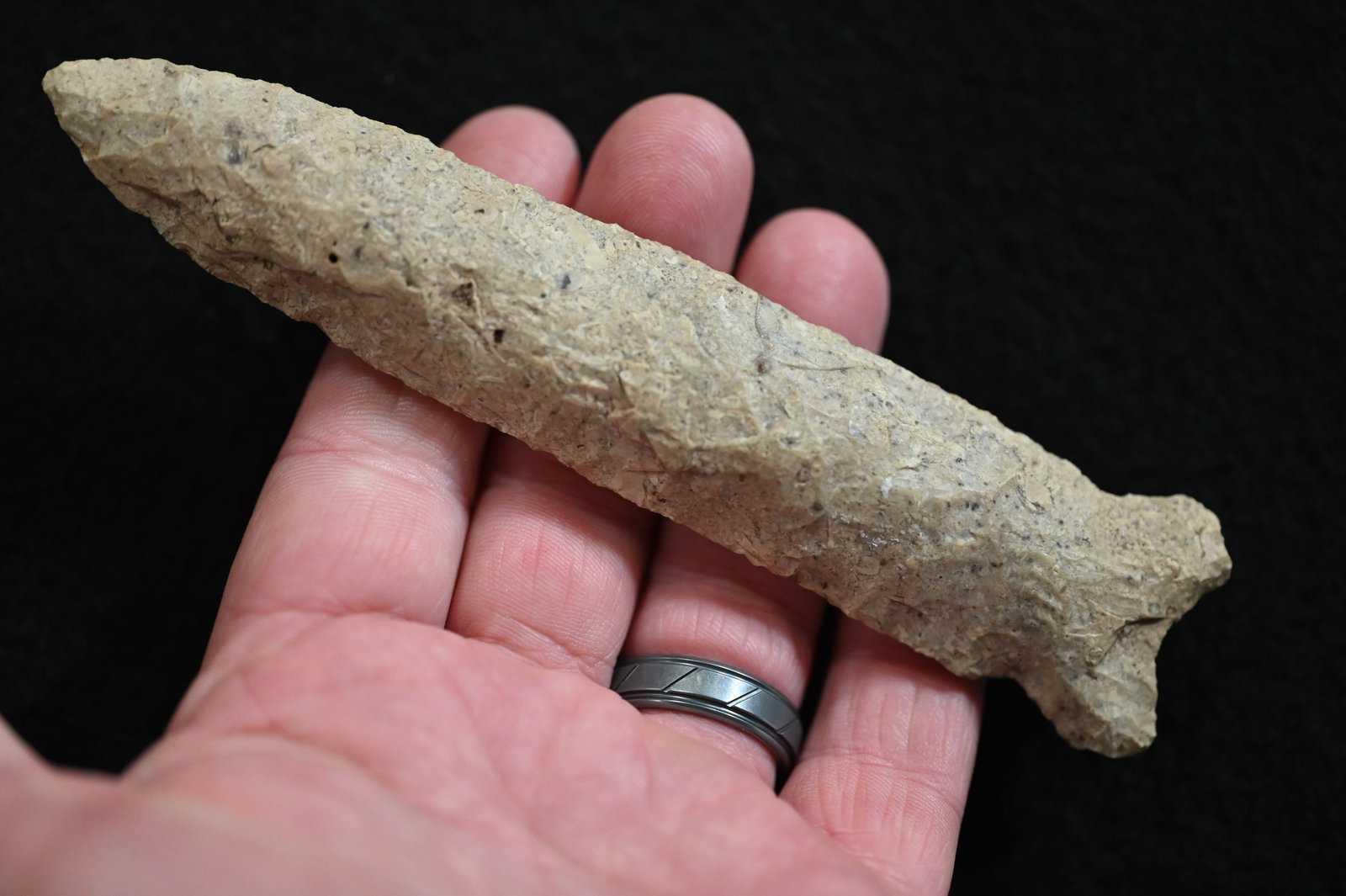 6 1/16" Hemphill Found in NE Missouri. Comes with a Ryan Keele COA Ex: Steve McCabe, John Bender,: 6 1/16" Hemphill Found in NE Missouri. Comes with a Ryan Keele COA Ex: Steve McCabe, John Bender, Matt Lay Collections. Key words: Ancient, Prehistoric Native American Indian Artifacts, Arrowheads, St