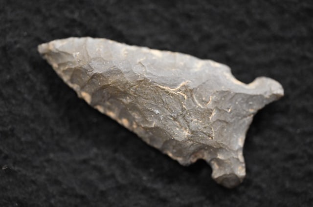 2 1/8" Graham Cave Found in Illinois Ex: Joe Didden Collection.: 2 1/8" Graham Cave Found in Illinois Ex: Joe Didden Collection. Key words: Ancient, Prehistoric Native American Indian Artifacts, Arrowheads, Stone Tools