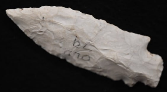 4" Etley Found in Ralls Co. Missouri Ex: Joe Didden Collection.: 4" Etley Found in Ralls Co. Missouri Ex: Joe Didden Collection. Key words: Ancient, Prehistoric Native American Indian Artifacts, Arrowheads, Stone Tools