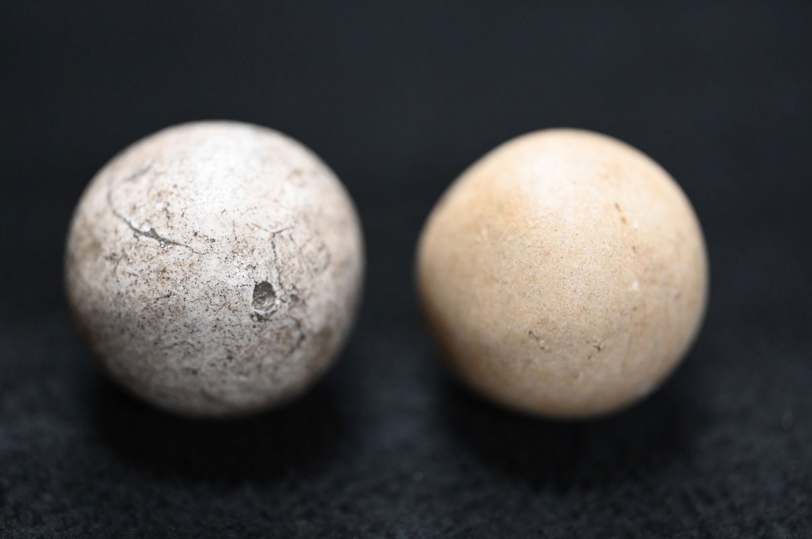 2 Heavily Polished Game Balls Largest is 1 1/2" Found in St. Clair Co. Illinois.: 2 Heavily Polished Game Balls Largest is 1 1/2" Found in St. Clair Co. Illinois. Key words: Ancient, Prehistoric Native American Indian Artifacts, Arrowheads, Stone Tools