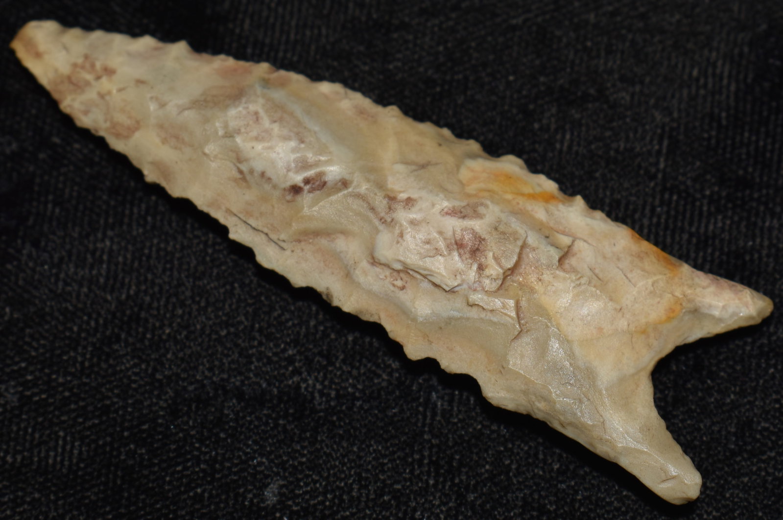 2 3/4" Mozarkite Dalton found in Pettis County, Missouri: 2 3/4" Mozarkite Dalton found in Pettis County, Missouri. Ex George Wolf Collection. Key words: Ancient, Prehistoric Native American Indian Artifacts, Arrowheads, Stone Tools