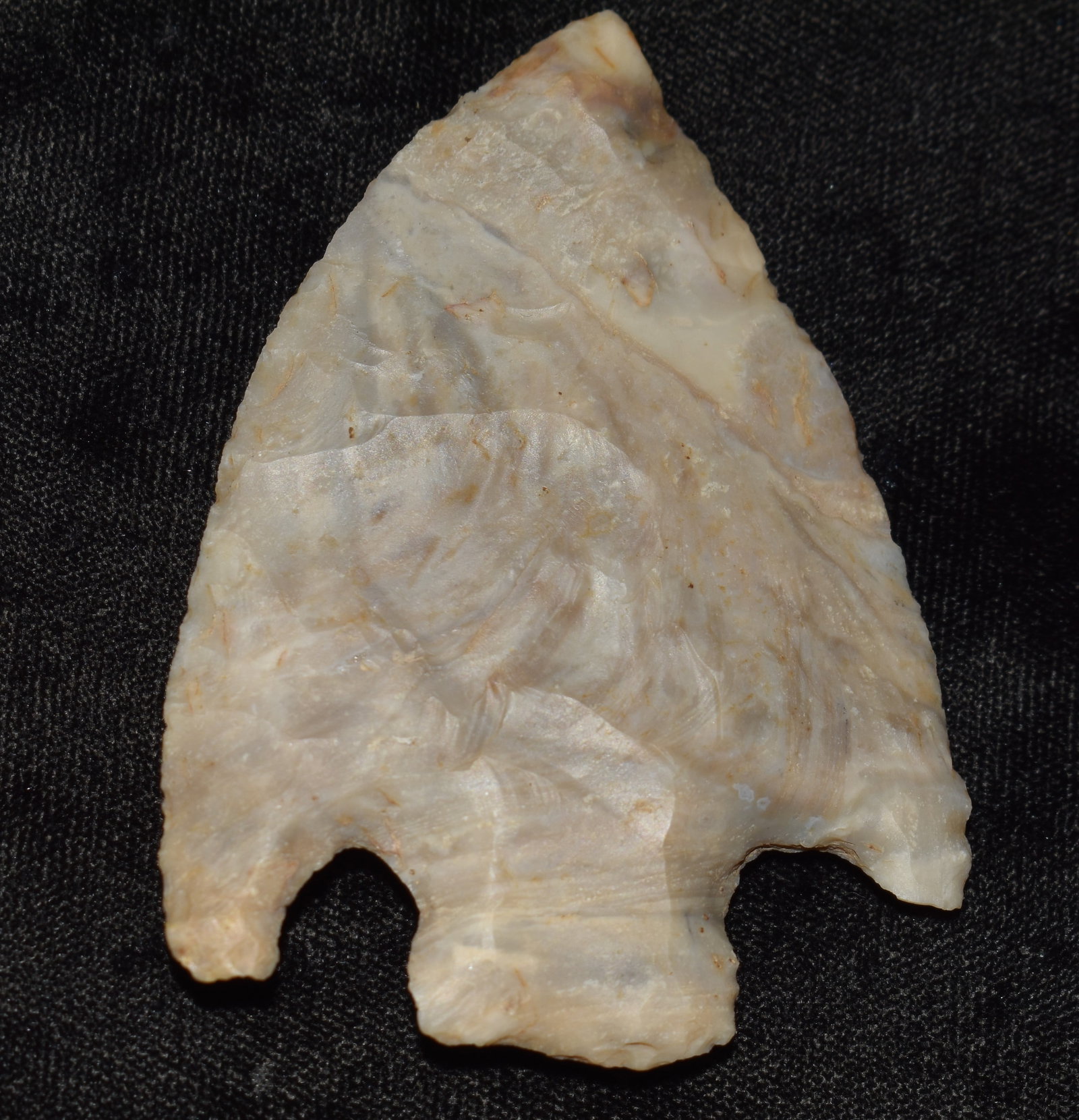 3 7/8" Mozarkite Smith Arrowhead found in Johnson County, Missouri: 3 7/8" Mozarkite Smith Arrowhead found in Johnson County, Missouri. Ex Tim Patrick Collection. Key words: Ancient, Prehistoric Native American Indian Artifacts, Arrowheads, Stone Tools
