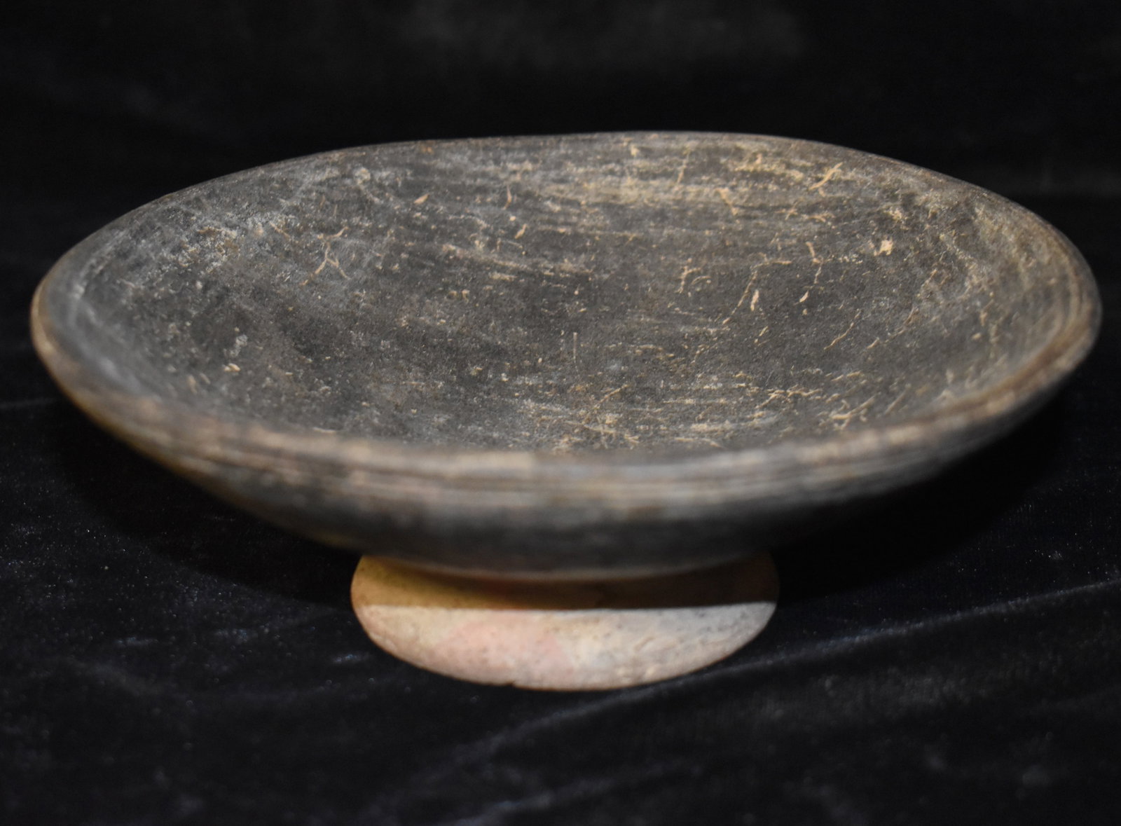 Pre-Columbian Incised Mayan Pedestal Bowl: Pre-Columbian Incised Mayan Pedestal Bowl. Exhibits correct manufacture and excellent patination. Surface has some wear from time and the elements. Very nice vessel. A well-used example exhibiting cor