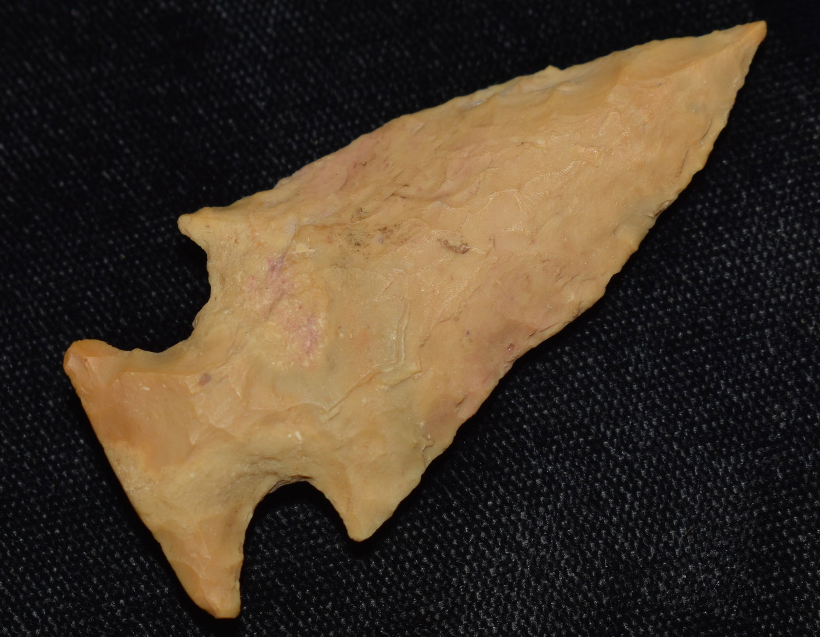 2 3/8" Motley Arrowhead found in South Central Missouri: 2 3/8" Motley Arrowhead found in South Central Missouri. Ex Tim Patrick Collection. Key words: Ancient, Prehistoric Native American Indian Artifacts, Arrowheads, Stone Tools
