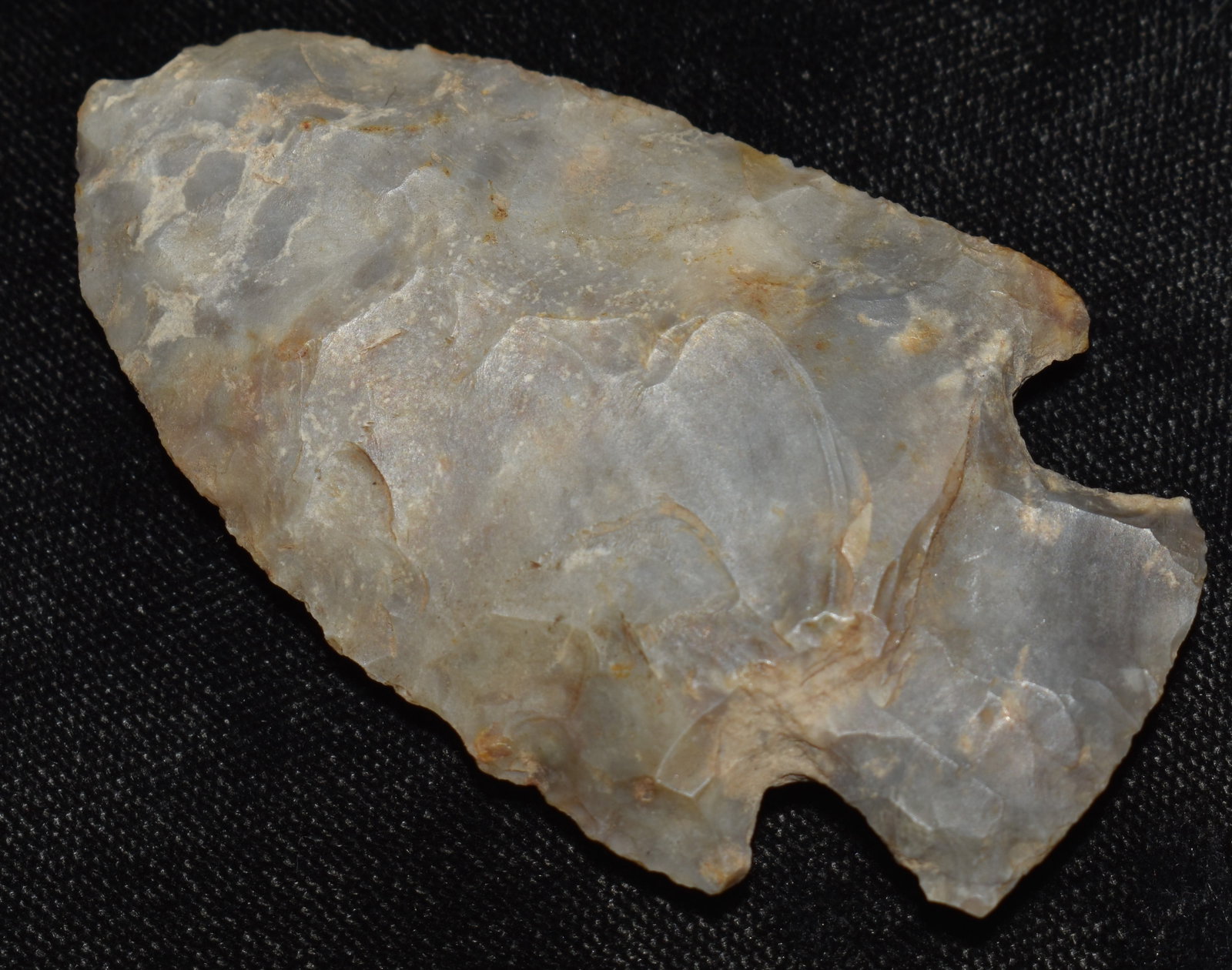 2 5/8" Mozarkite Hopewell Arrowhead found in Johnson County, Missouri: 2 5/8" Mozarkite Hopewell Arrowhead found in Johnson County, Missouri. Ex Tim Patrick Collection. Key words: Ancient, Prehistoric Native American Indian Artifacts, Arrowheads, Stone Tools