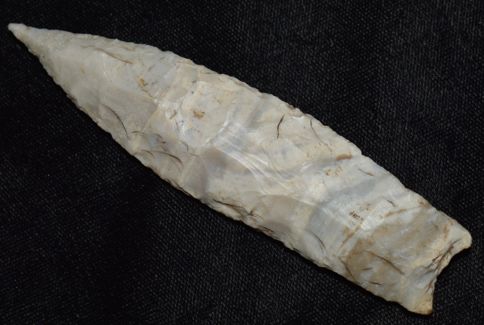3 7/8" Fishtail Sedalia found in Pettis County, Missouri "Mozarkite": 3 7/8" Fishtail Sedalia found in Pettis County, Missouri. Nicely made Sedalia made from a an attractive Mozarkite. Ex George Wolf Collection. Key words: Ancient, Prehistoric Native American Indian Art