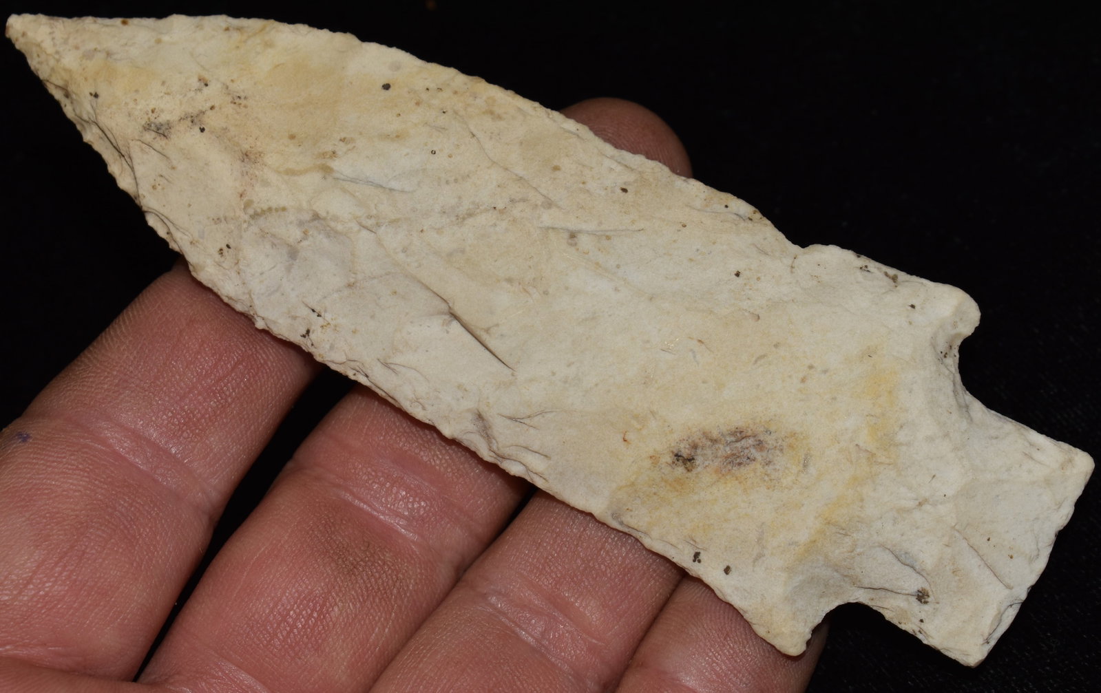 4 7/8" Etley found in St Charles County, Missouri: 4 7/8" Etley found in St Charles County, Missouri. Nicely Made Etley made of white Burlington found near Crescent Quarry. Nicely made etley exhibiting correct manufacture and good patination. Ex Tim P