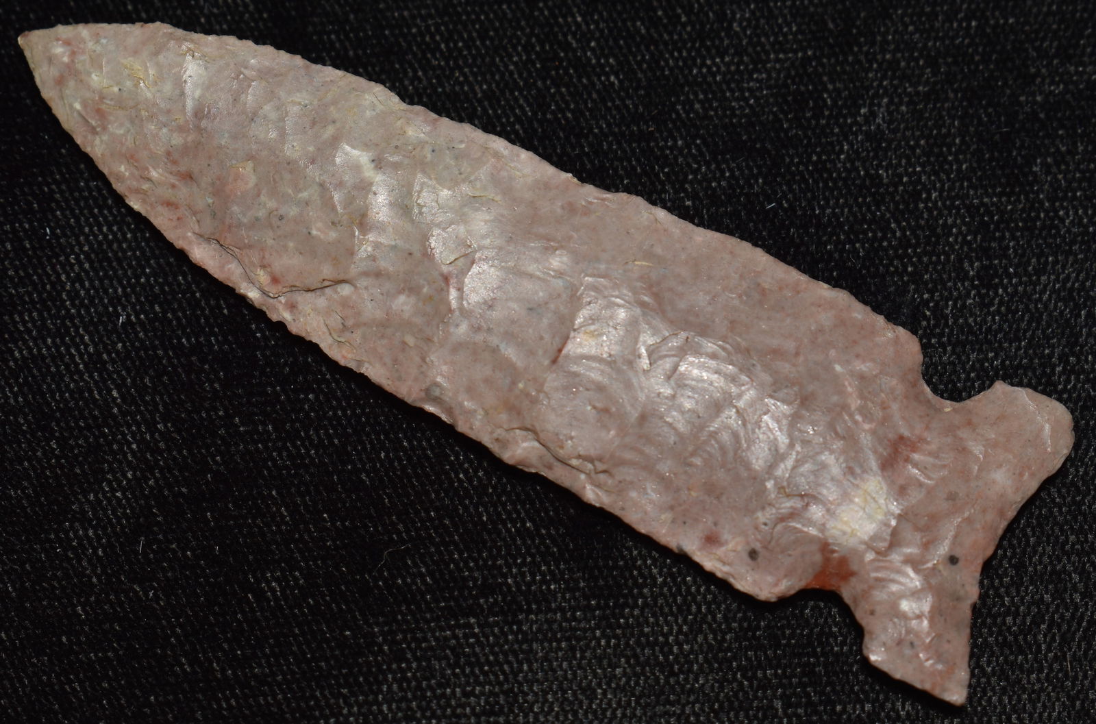 3 3/8" Colorful and Well Made Big Sandy Arrowhead w/ Dickey COA: 3 3/8" Colorful and Well Made Big Sandy Arrowhead w/ Dickey COA found in Carlisle County, Kentucky. A very fine example of the type. Material appears to be heat treated Buffalo River Chert. If this po