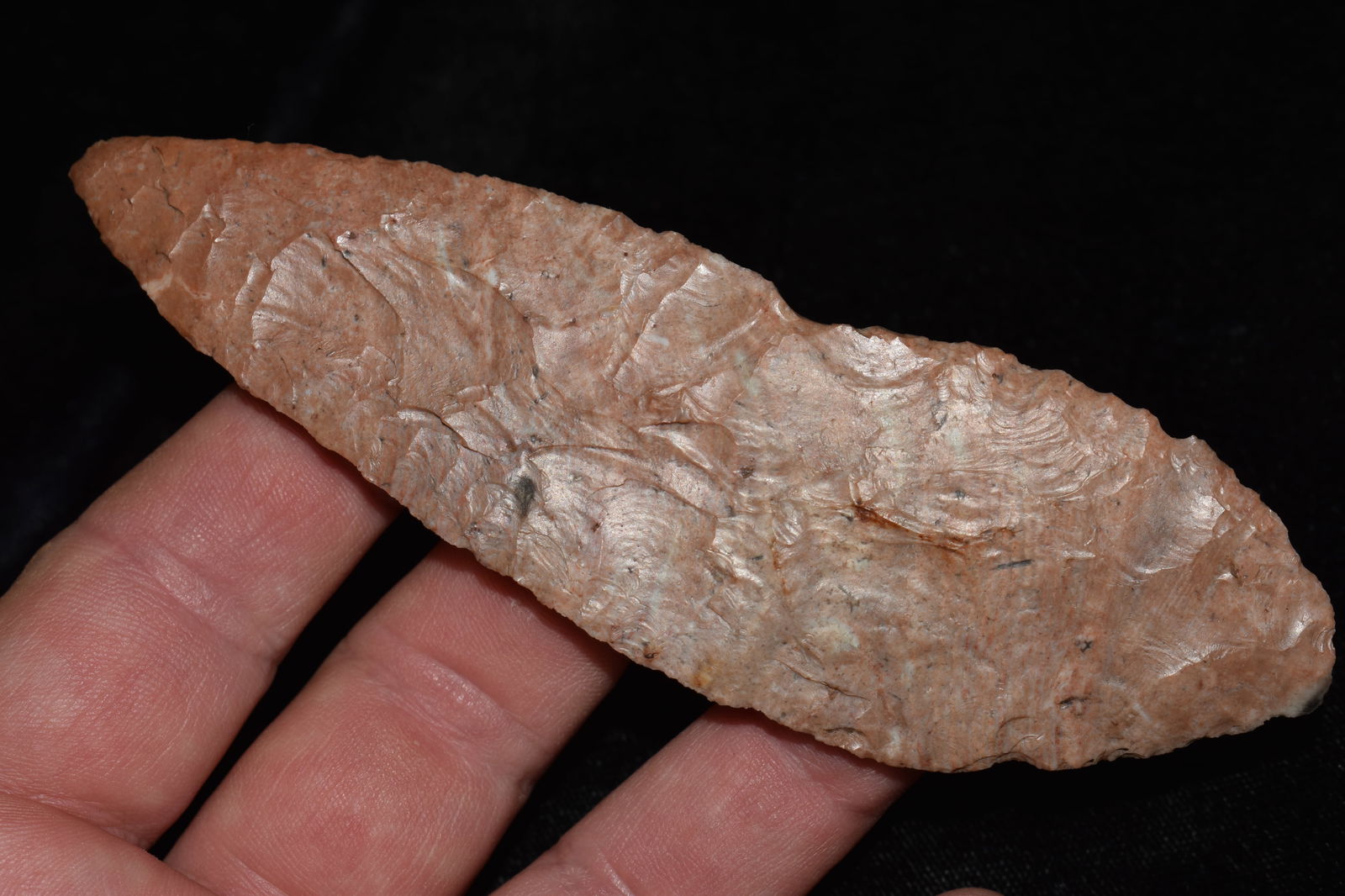 5" Finely Made Harahay Knife made of Kay County Chert found in NE Oklahoma: 5" Kay County Harahay Knife found in North East Oklahoma. Finely made blade from a highly prized lithic material. Ex Kaleb Marquette Collection.