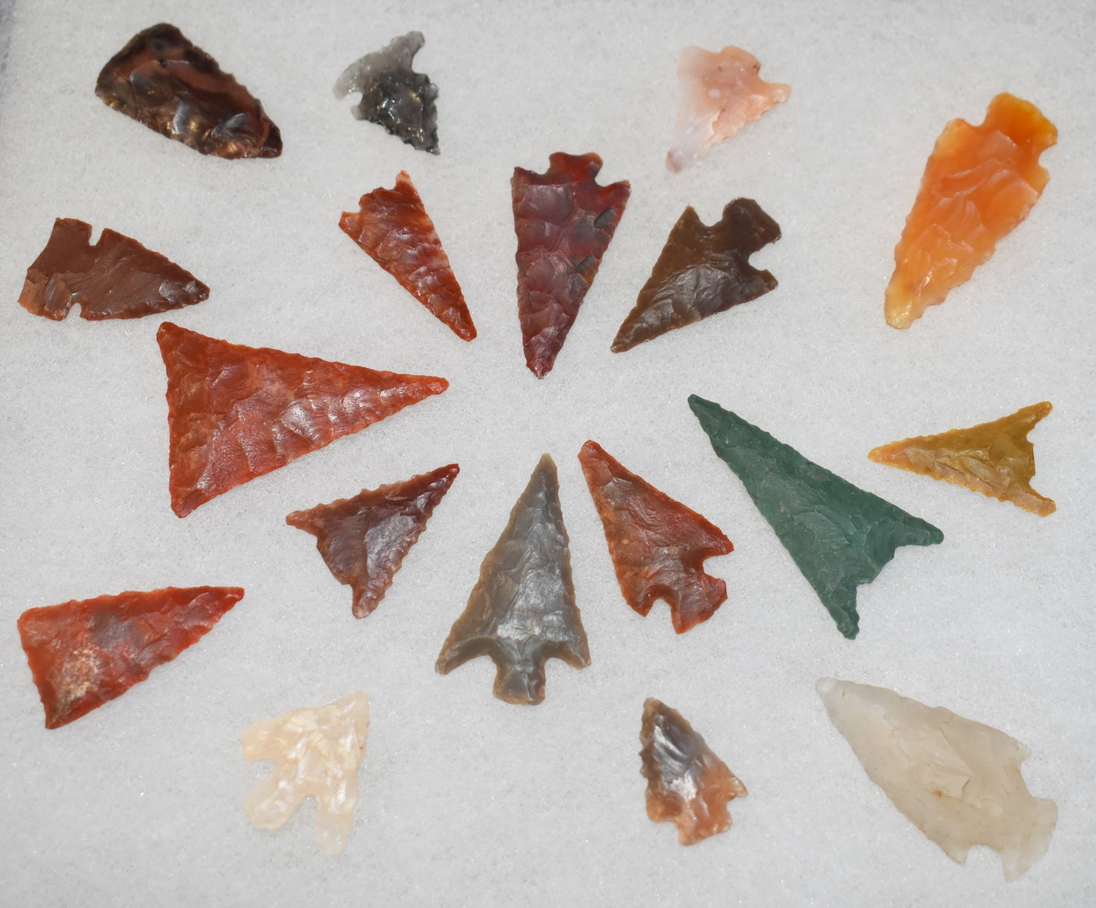 Frame of 18 Bird Points and Gem Points found in New Mexico: Frame of Bird Points and Gem Points found in New Mexico. There are several finely made points in this frame. Material types include jasper, agate, obsidian and other cherts or chalcedony's. Sizes rang