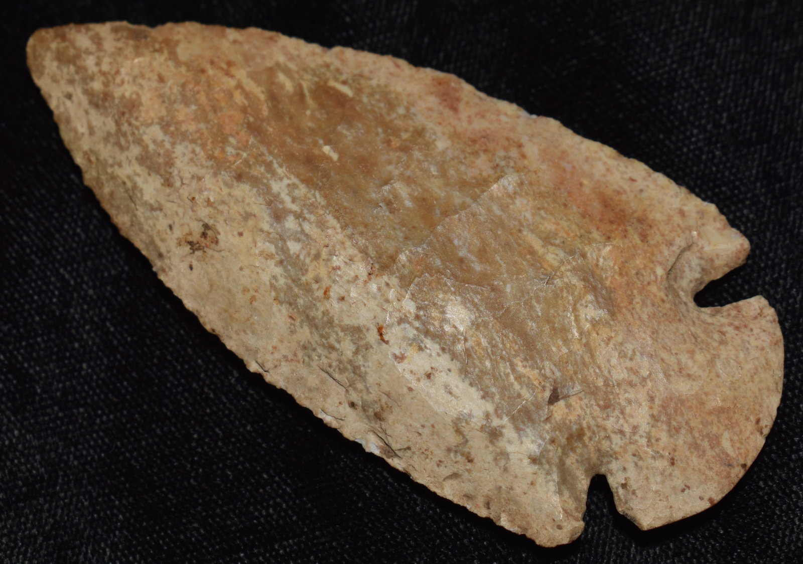 3 1/4" Dovetail found in Bureau County, Illinois by Grover T. Hood: 3 1/4" Dovetail found in Bureau County, Illinois by Grover T. Hood. Finely flaked dovetail made of a colorful high grade Burlington chert.