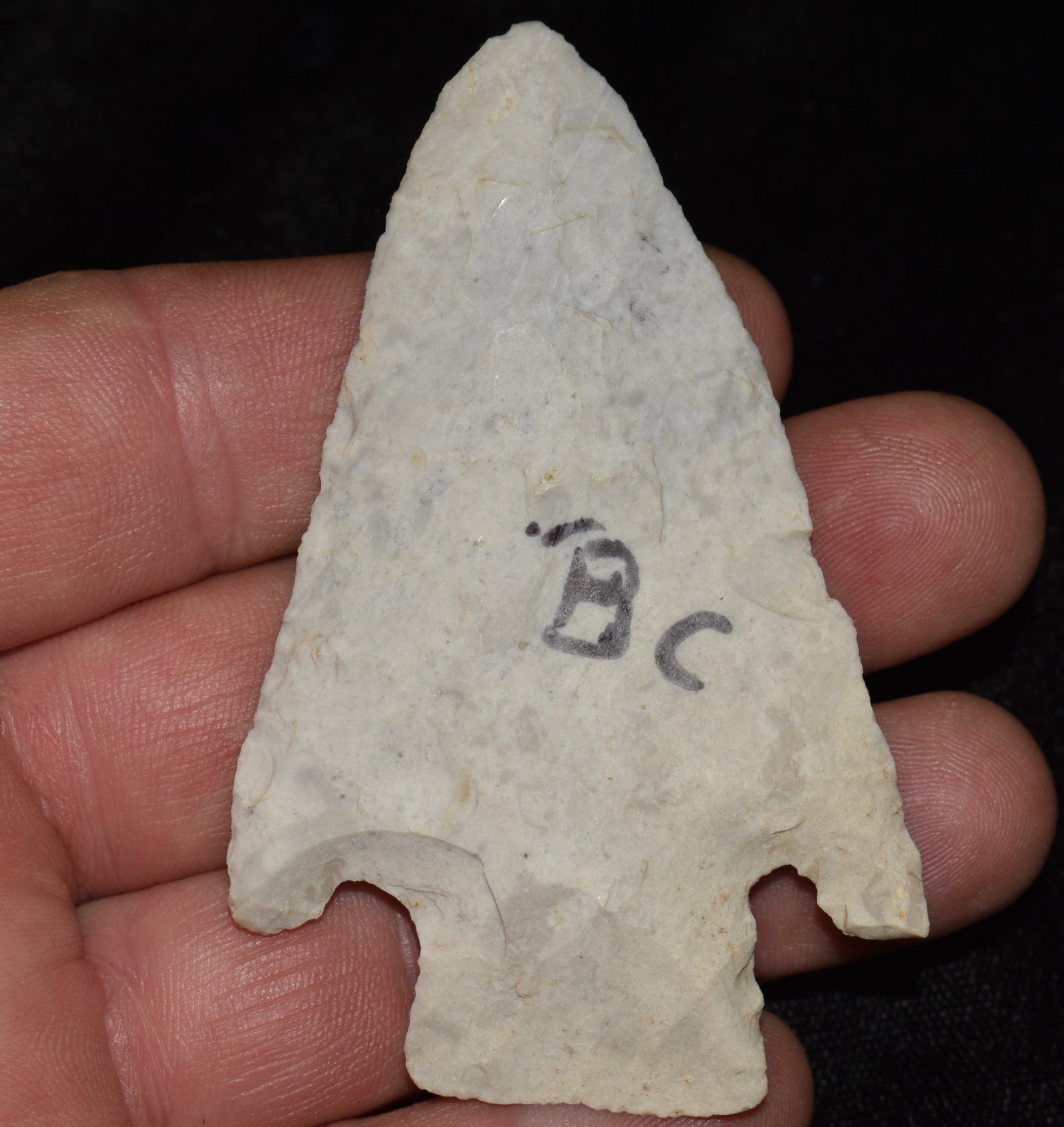 3 1/4" Mehlville Arrowhead found in Boone County, Missouri: 3 1/4" Mehlville Arrowhead found in Boone County, Missouri. Ex Tim Patrick Collection