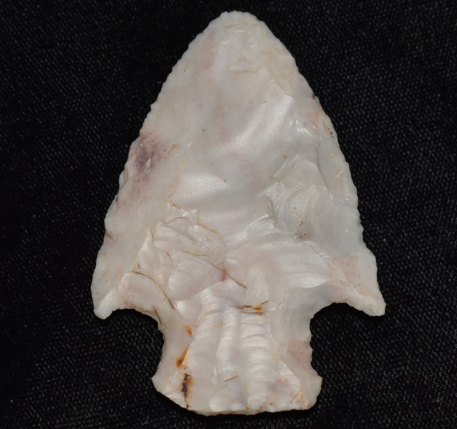 2 1/2" Snyders Arrowhead found in Johnson County, Missouri: 2 1/2" Snyders Arrowhead found in Johnson County, Missouri. Ex Tim Patrick Collection