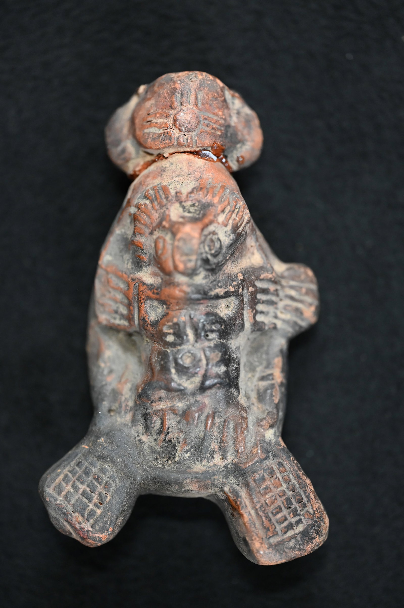 Pre-Columbian Pottery Totem Effigy Temple 4 1/2" Figure from the late Tom Moxley Collection. The: Pre-Columbian Pottery Totem Effigy Temple 4 1/2" Figure from the late Tom Moxley Collection. The top portion was broke and glued back on.