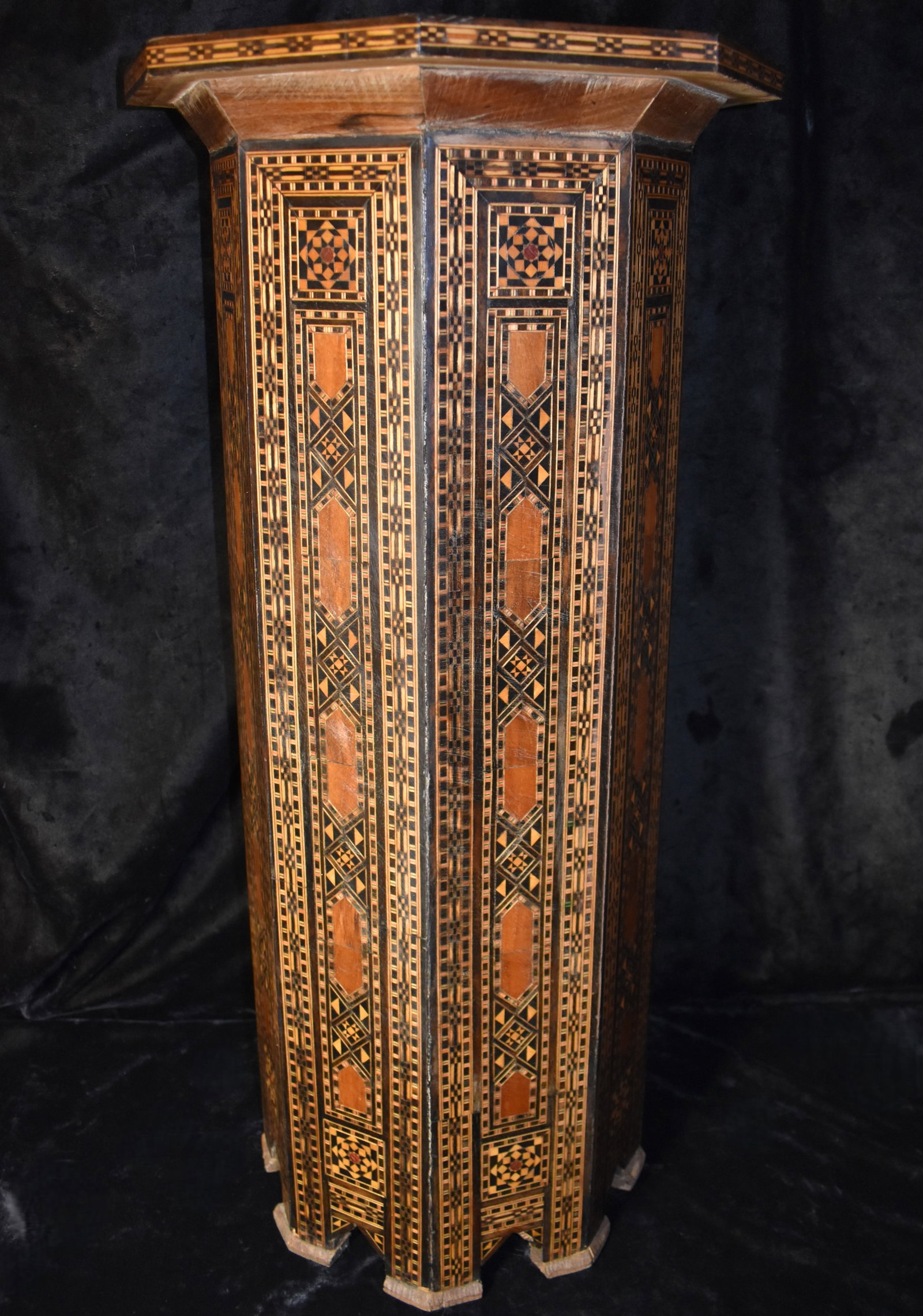 Antique Syrian Marquetry Damascus Inlaid Wood & Mother of Pearl Hexagonal Occasional Table - Early: Antique Syrian Marquetry Damascus Inlaid Wood & Mother of Pearl Hexagonal Occasional Table - 19th to Early 20th Century. A masterpiece this table is inlaid with various small sections of wood with she