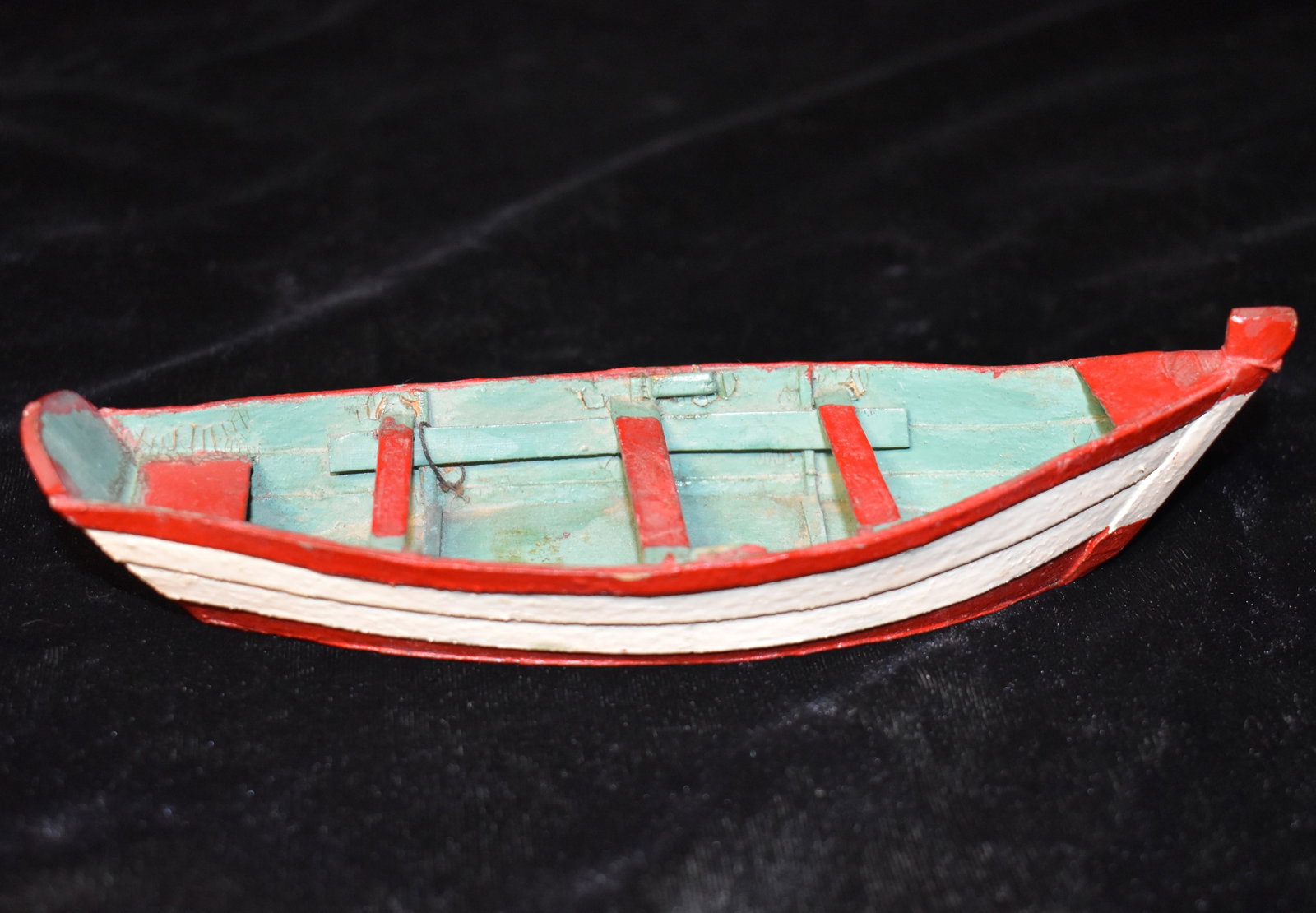 Vintage Hand Crafted 7" Wood Boat - Likely an Inuit Toy Boat: Vintage Hand Crafted 7" Wood Boat - Likely an Inuit Toy Boat used with a Yupik Doll. From the collection of the previous Eskimo art in the previous lots.