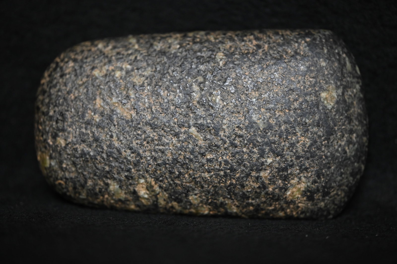 4 7/8" Porphyry Granite Celt Modern Made.: 4 7/8" Porphyry Granite Celt Modern Made.