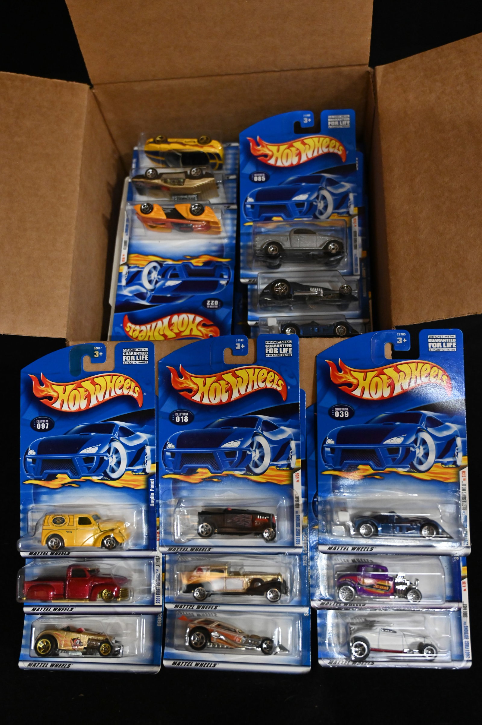 Mattel Hot Wheels Assortment contains 72 cars. All cars are brand new and in their original card.: Mattel Hot Wheels Assortment contains 72 cars. All cars are brand new and in their original card. We made sure the number of cars was correct and did not search through them. This box contains a mix o