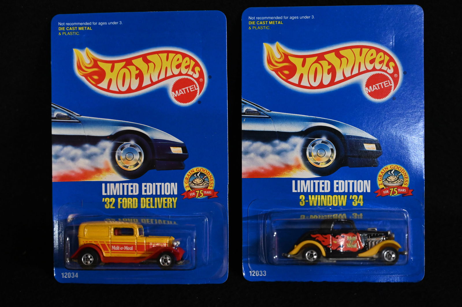 1993 Mail Order 2 Car Malt-o-Meal Set of '57 Chevy and 56' Flashsider Hot Wheels 1/64 Scale Die Cast: 1993 Mail Order 2 Car Malt-o-Meal Set of '57 Chevy and 56' Flashsider Hot Wheels 1/64 Scale Die Cast Cars in New Condition.
