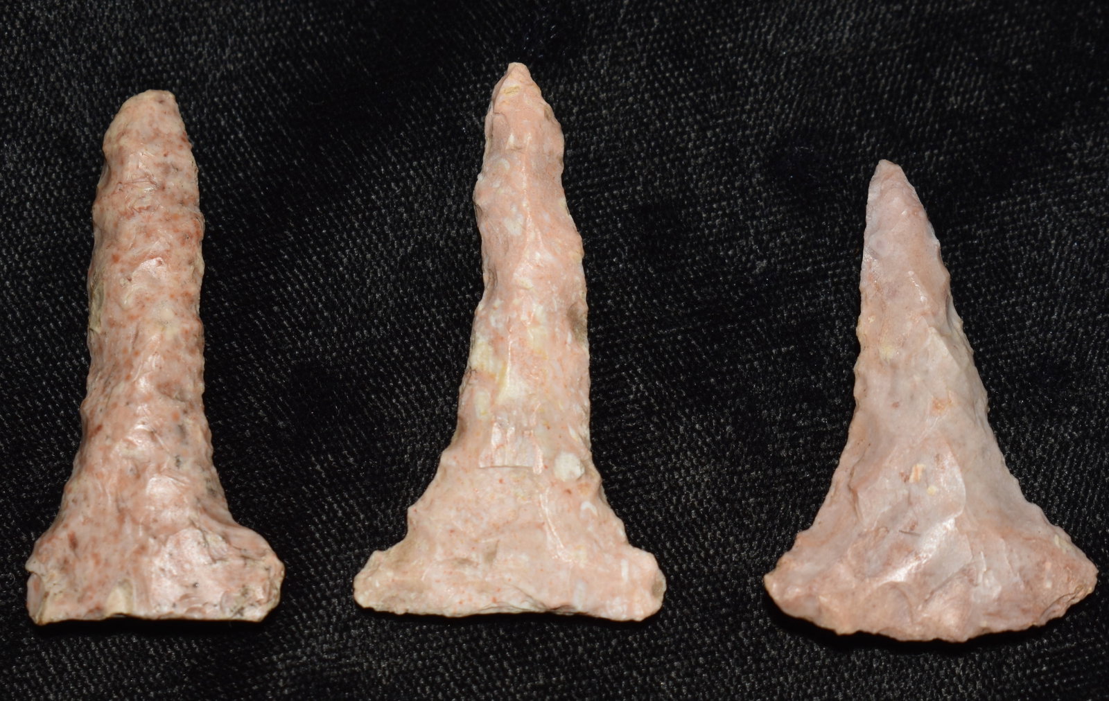 3 Pink Burlington Drills found in Missouri: 3 Pink Burlington Drills found in Missouri. Ex James Bond Collection. Key words: Ancient, Prehistoric Native American Indian Artifacts, Arrowheads, Stone Tools